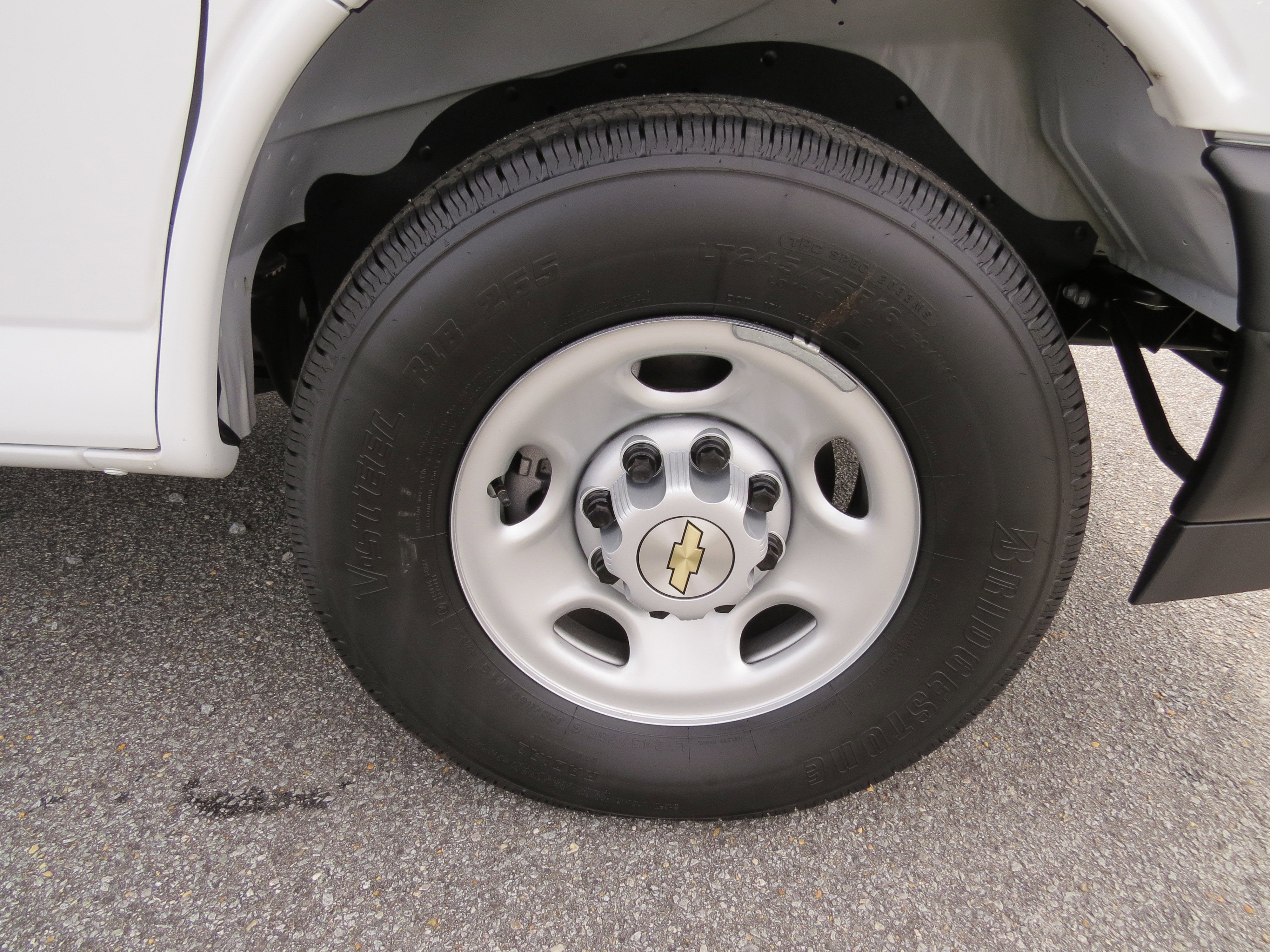 2025 Chevrolet Express Cargo WT