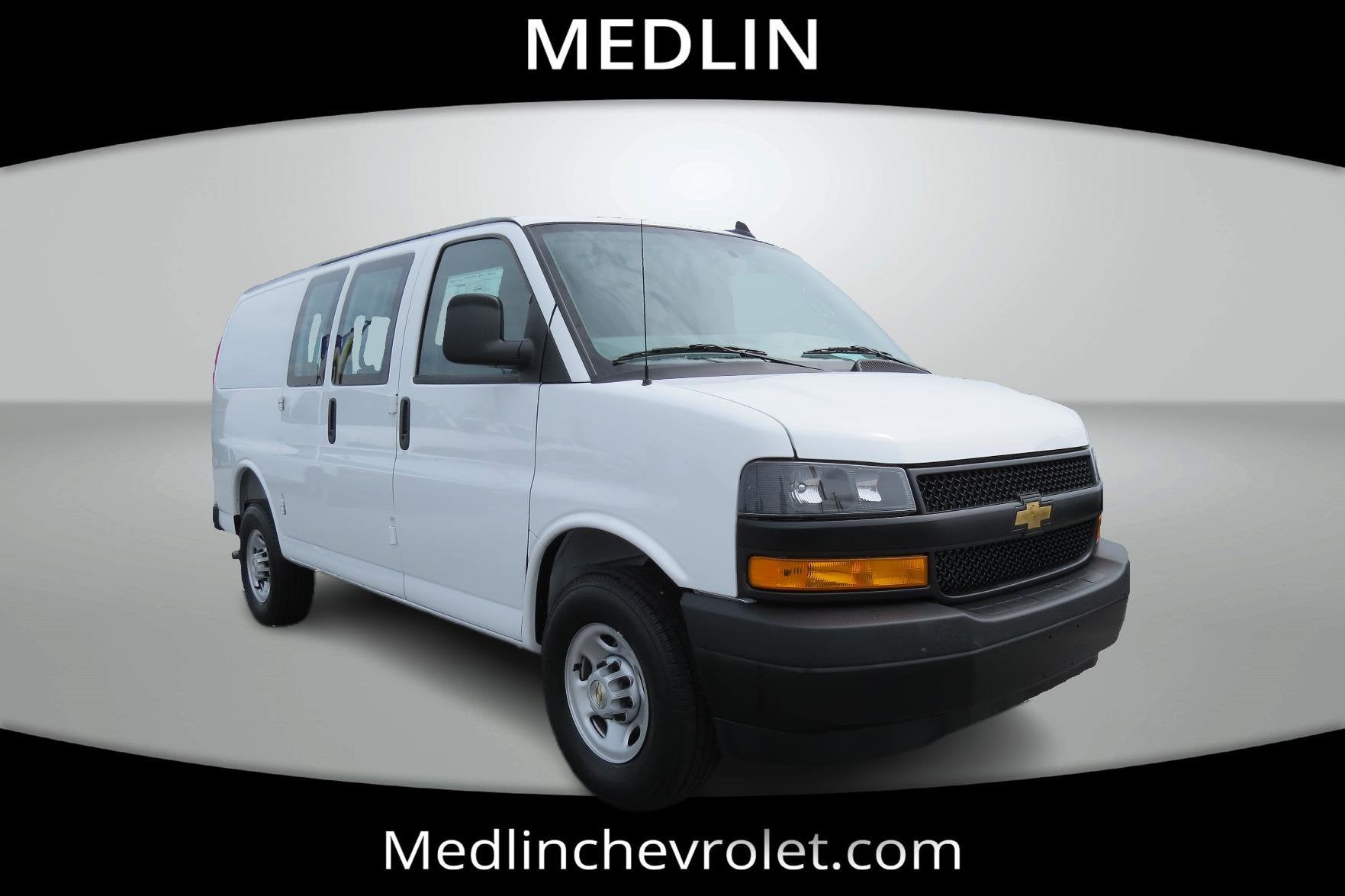 2025 Chevrolet Express Cargo WT