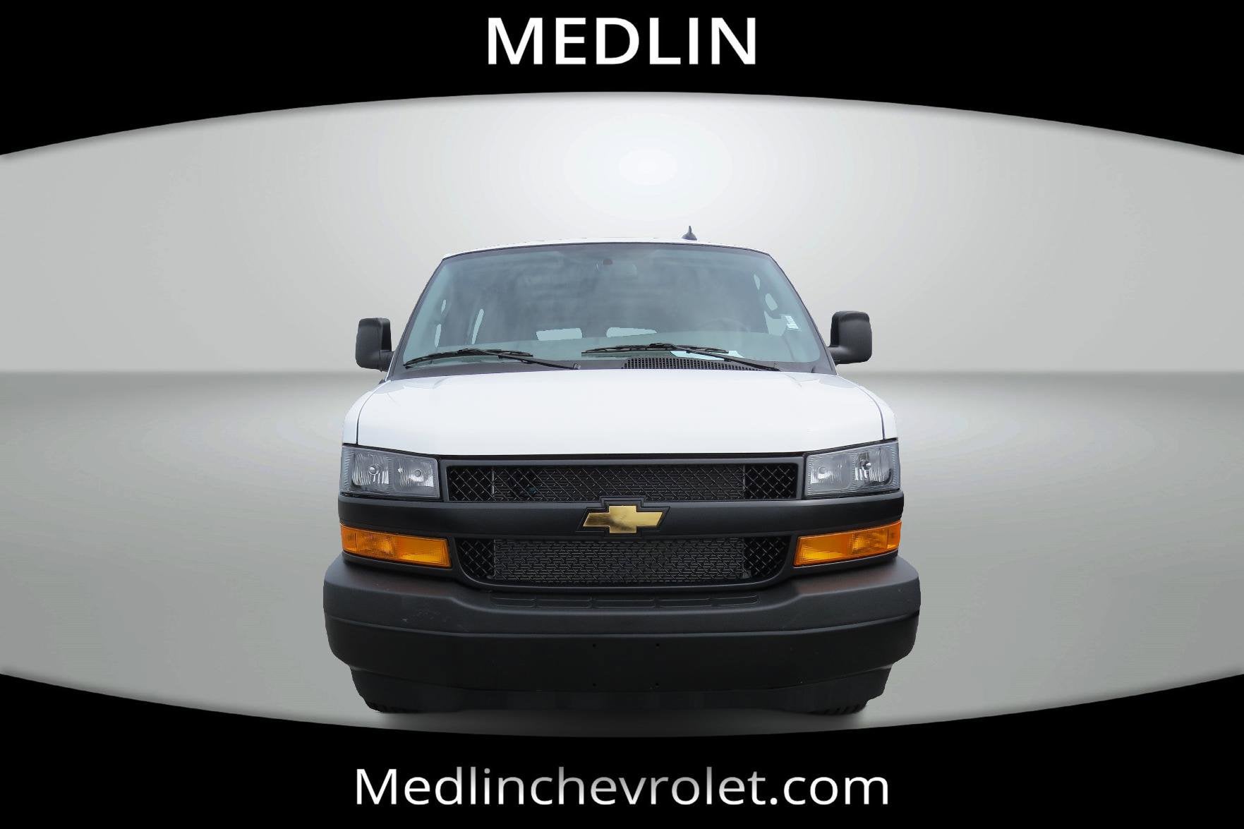 2025 Chevrolet Express Cargo WT