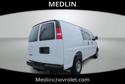 2025 Chevrolet Express Cargo WT