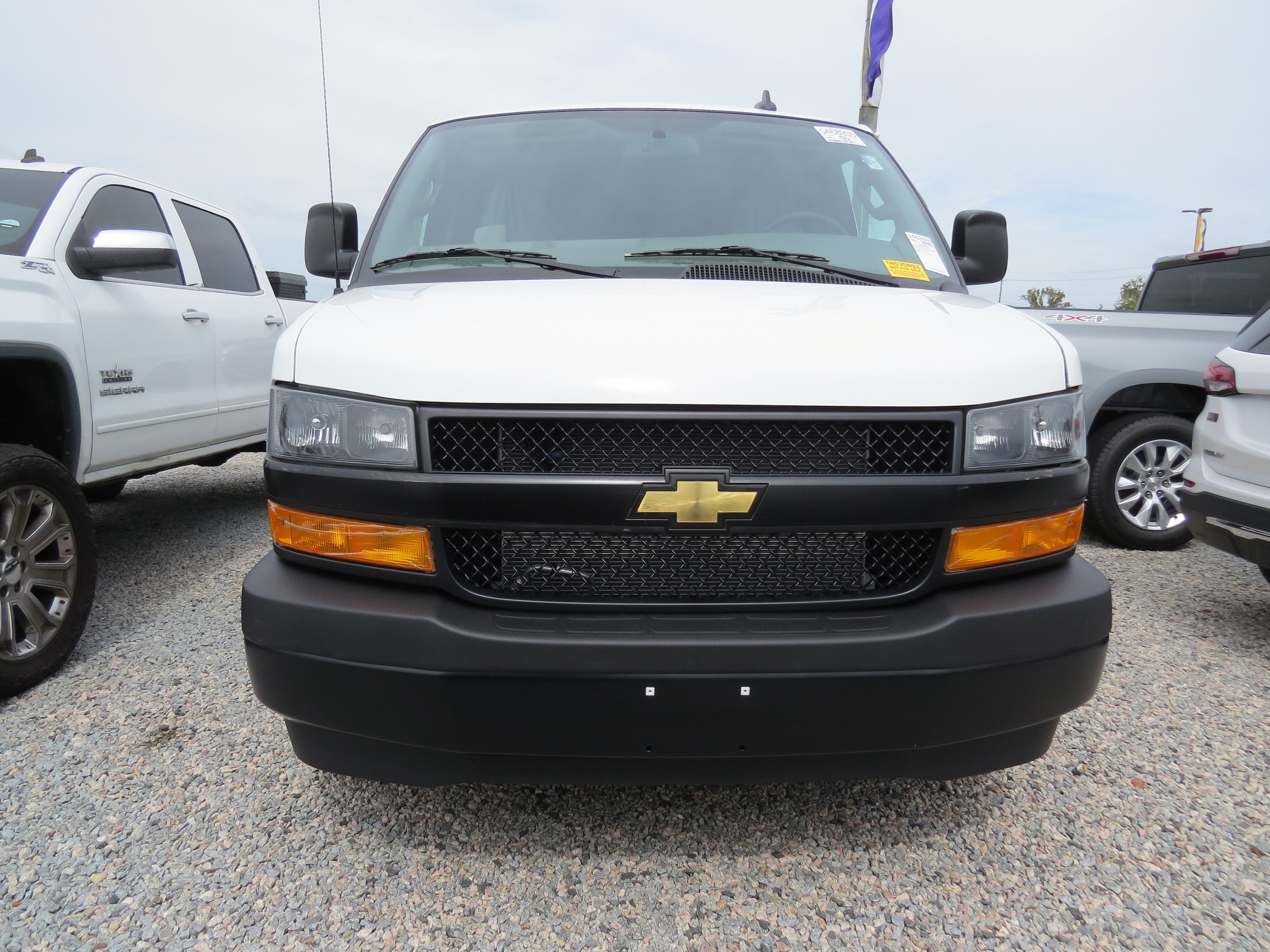 2025 Chevrolet Express Cargo 2500 WT