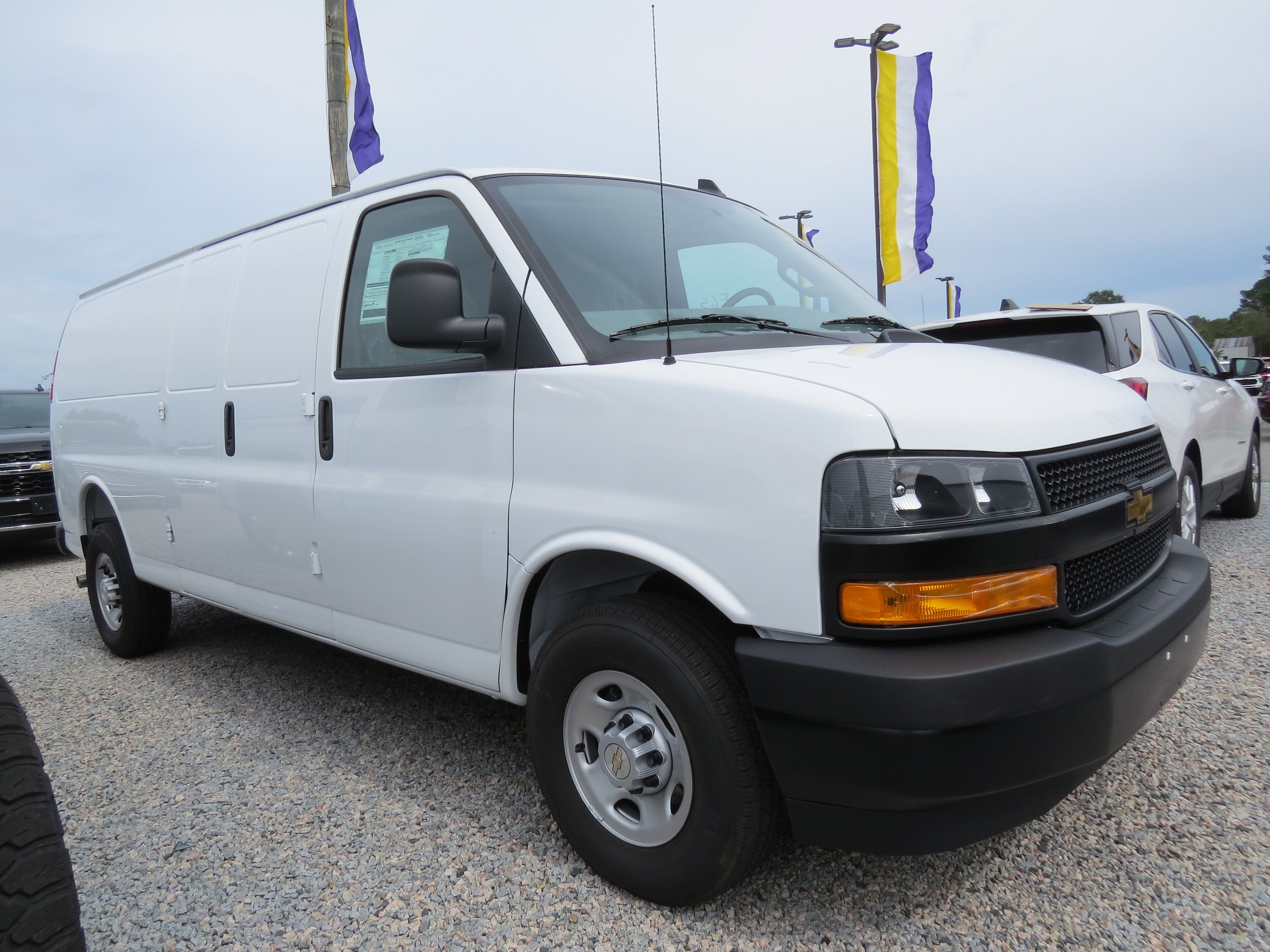 2025 Chevrolet Express Cargo 2500 WT