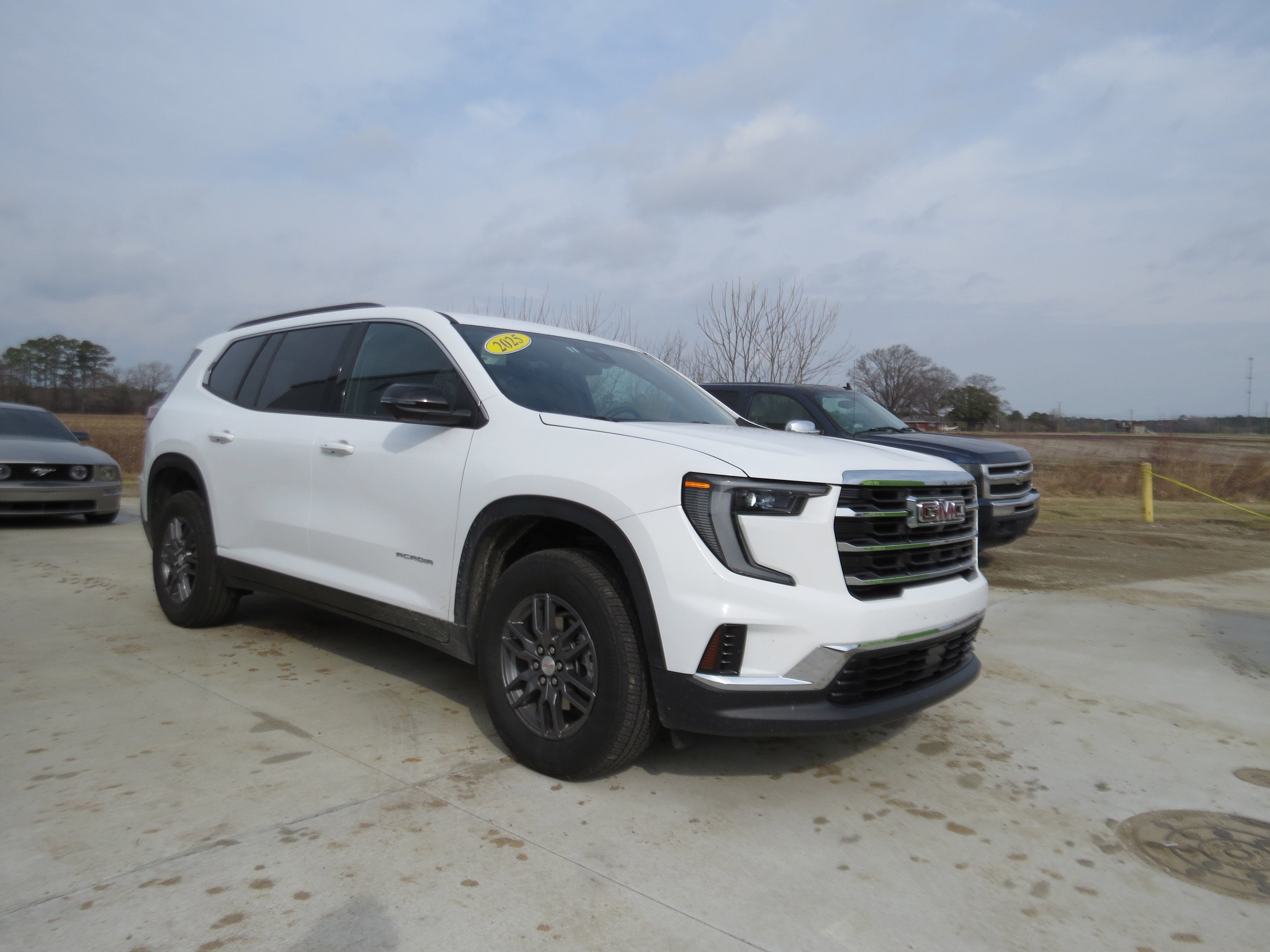 2025 GMC Acadia Elevation