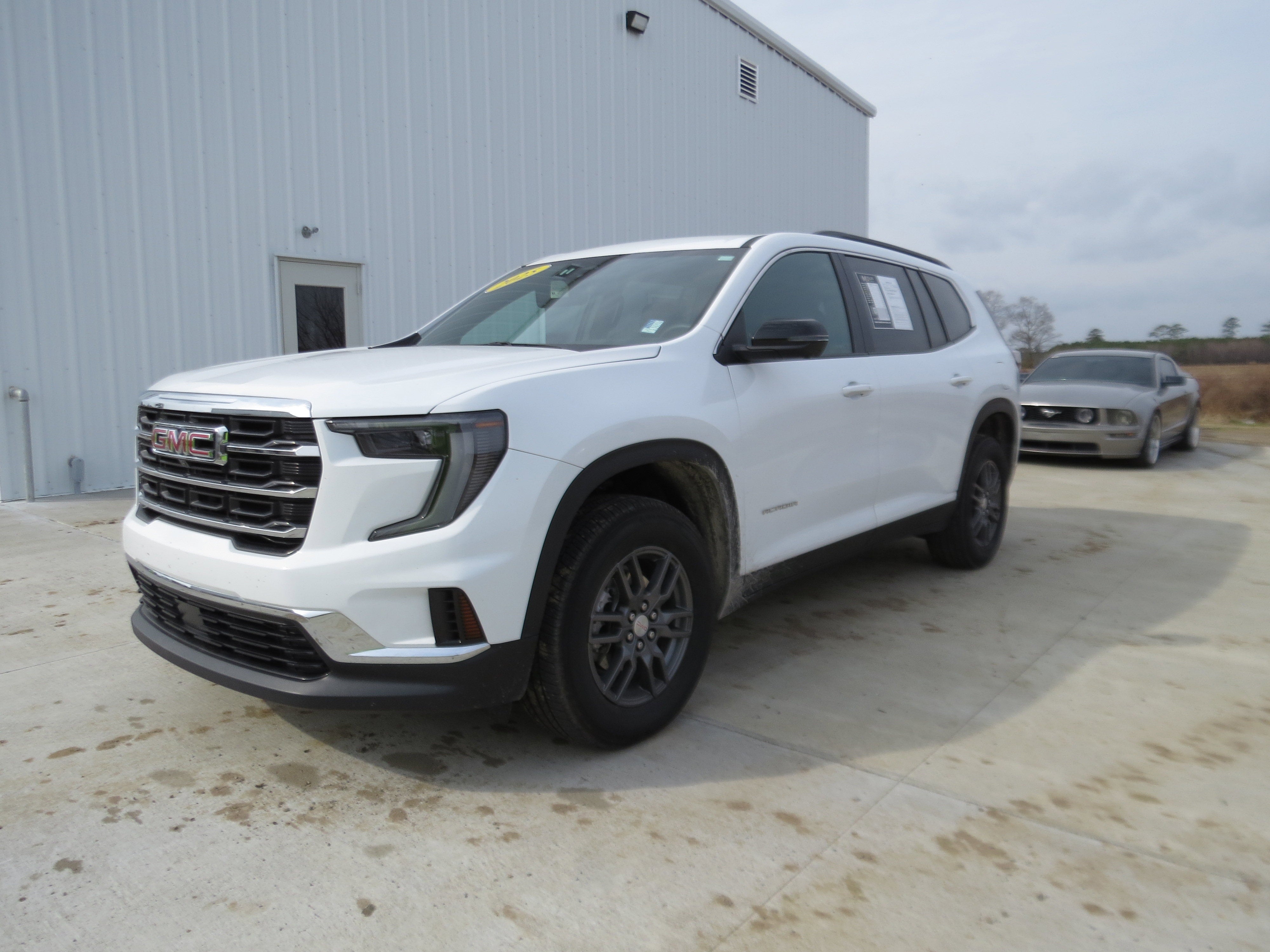 2025 GMC Acadia Elevation