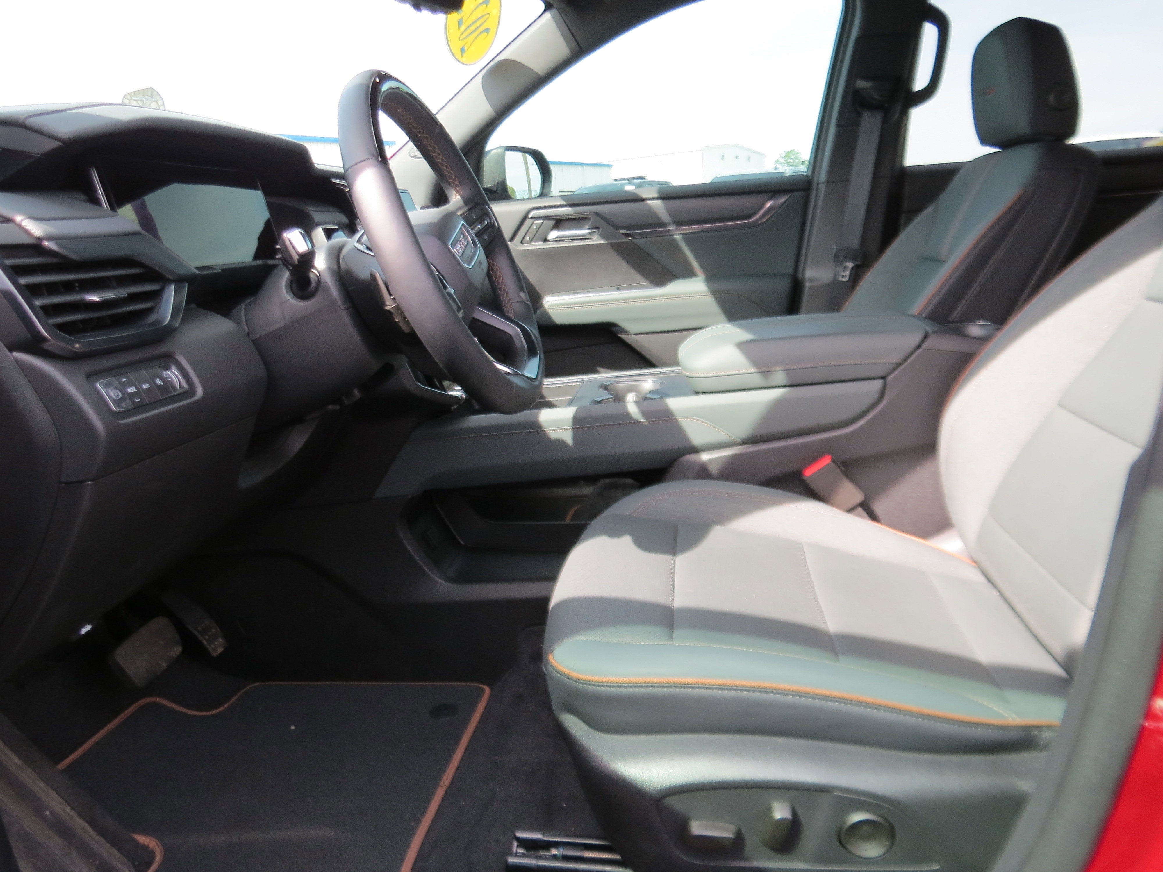 2025 GMC Acadia AT4