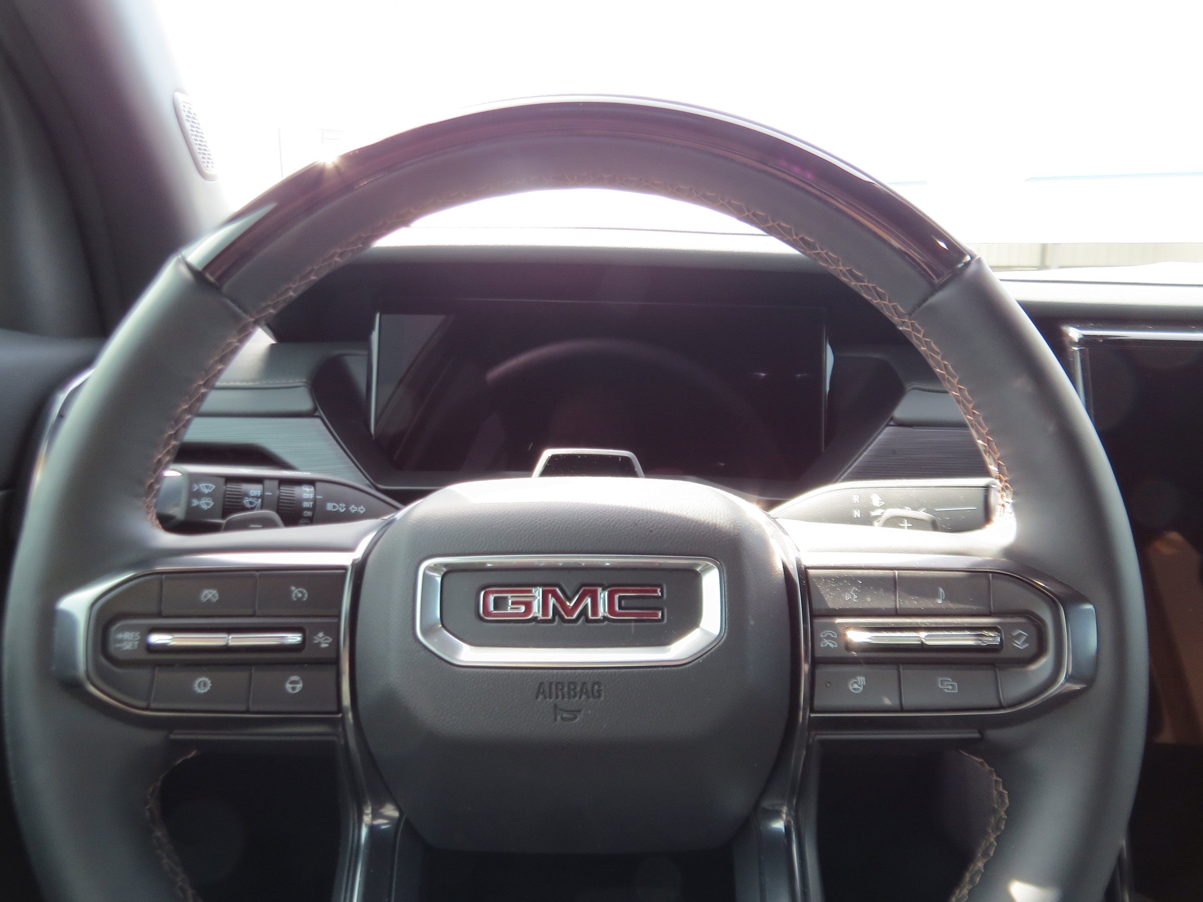 2025 GMC Acadia AT4