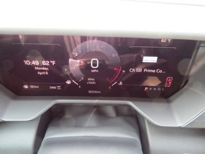 2025 GMC Acadia AT4