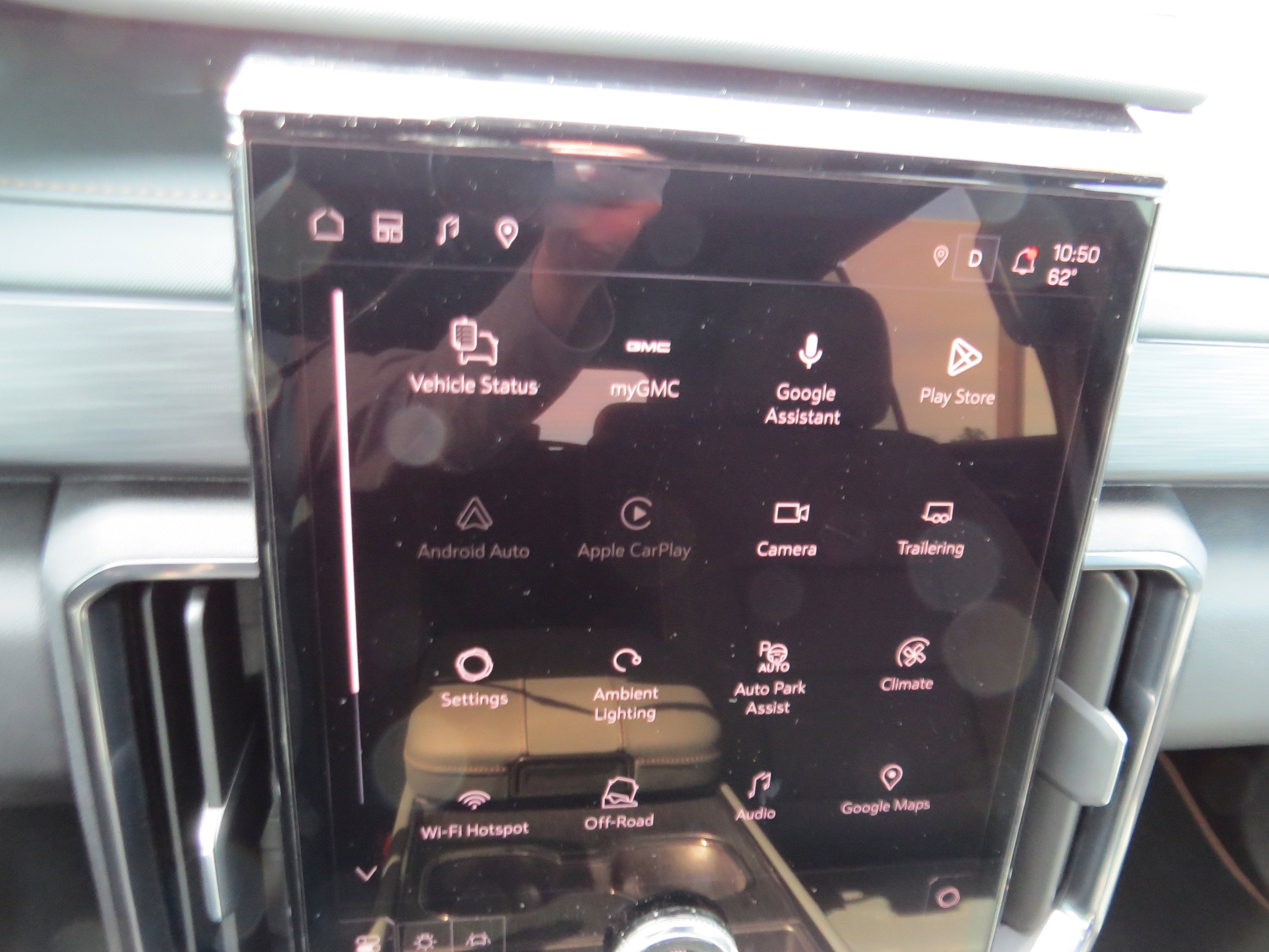 2025 GMC Acadia AT4