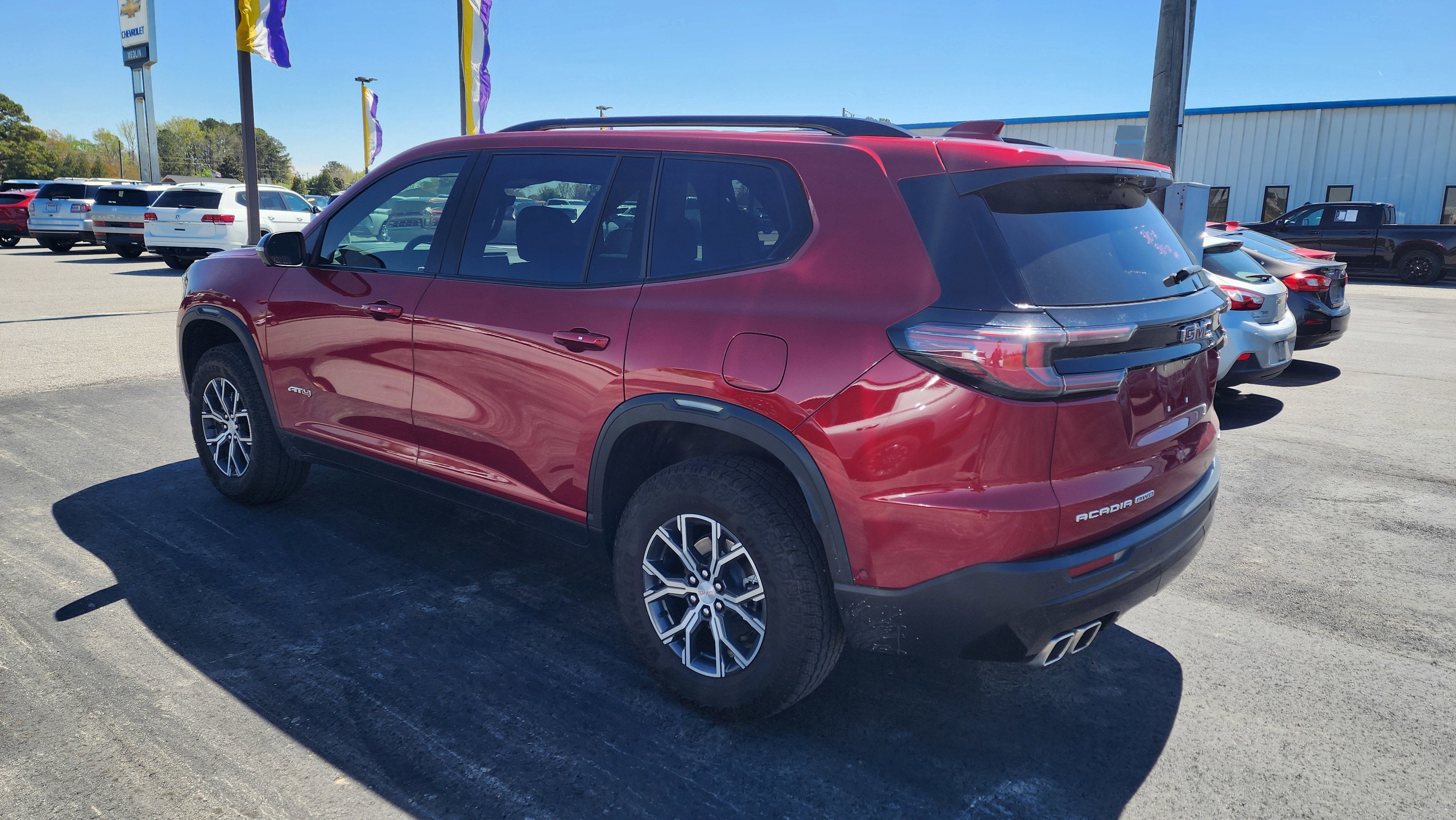 2025 GMC Acadia AT4