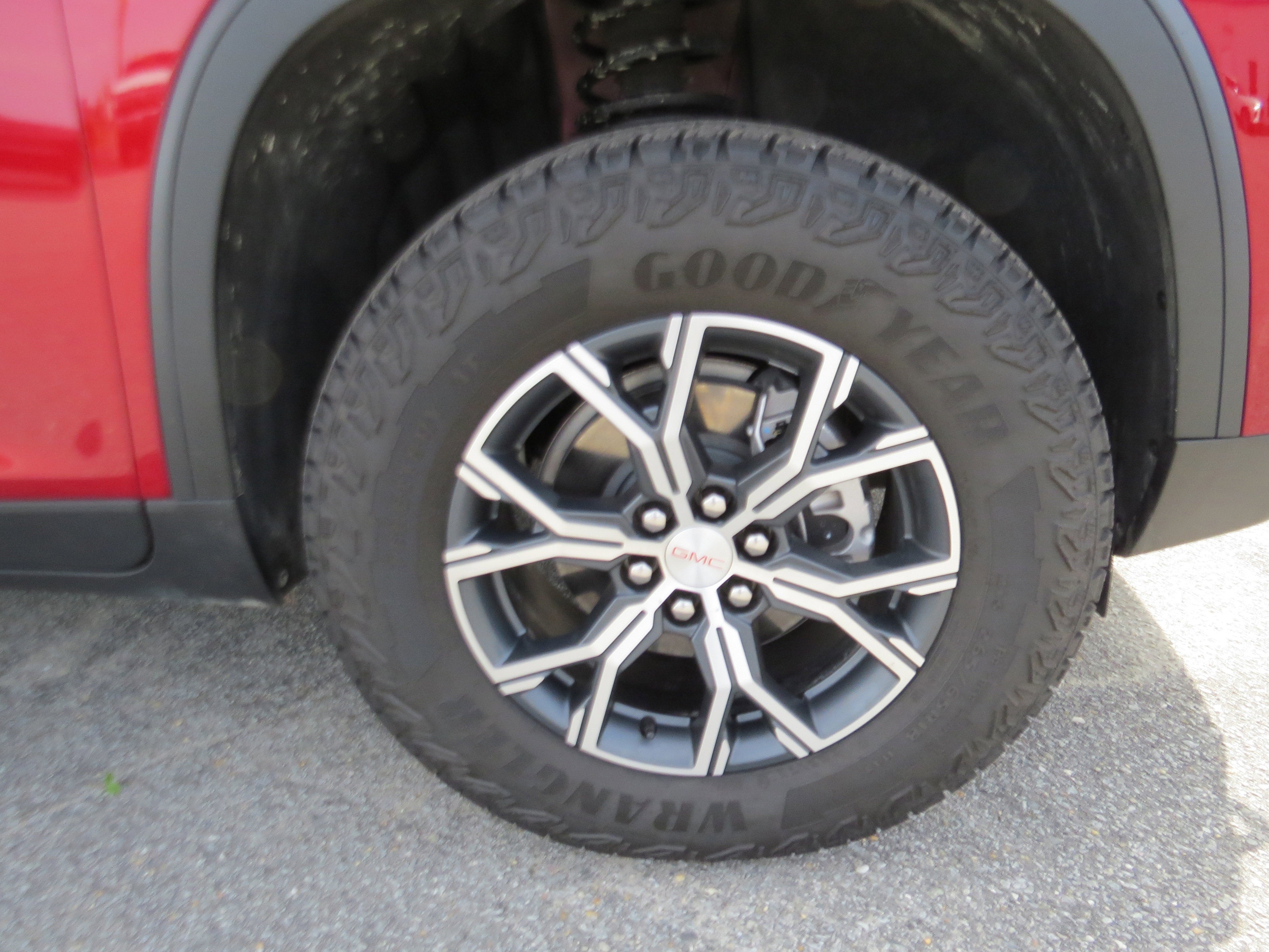 2025 GMC Acadia AT4