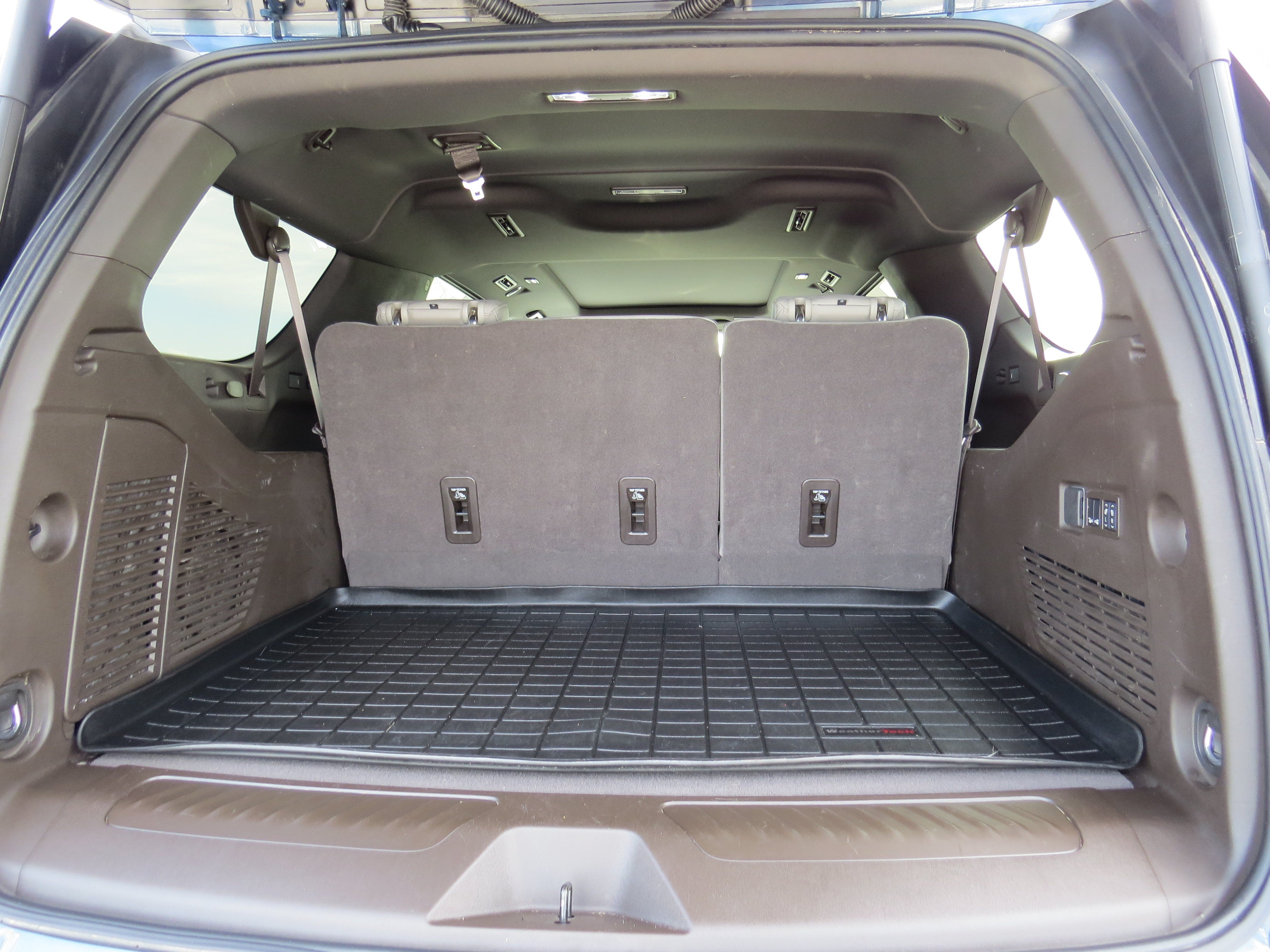 2025 Chevrolet Suburban LT