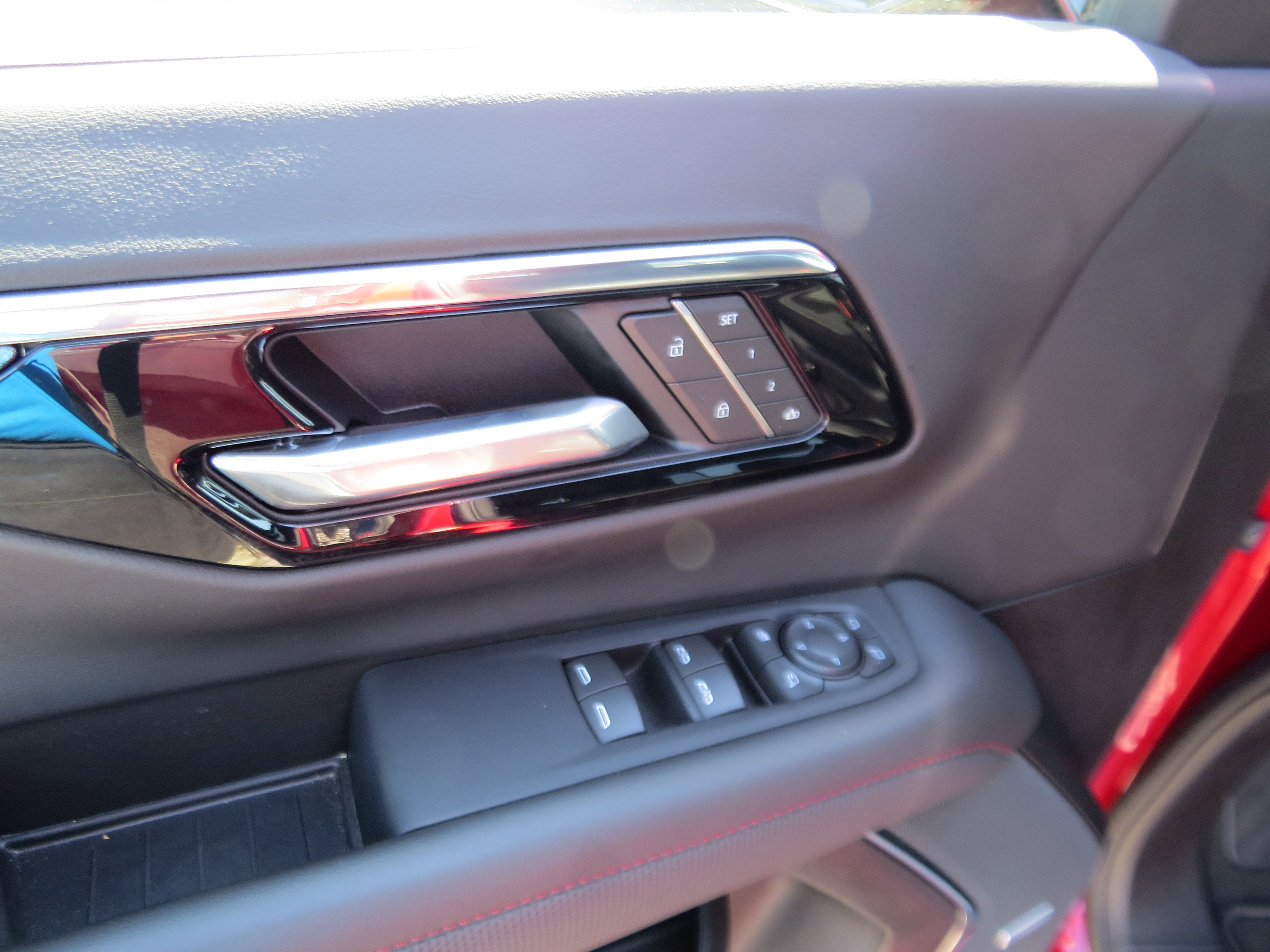 2025 Chevrolet Tahoe RST