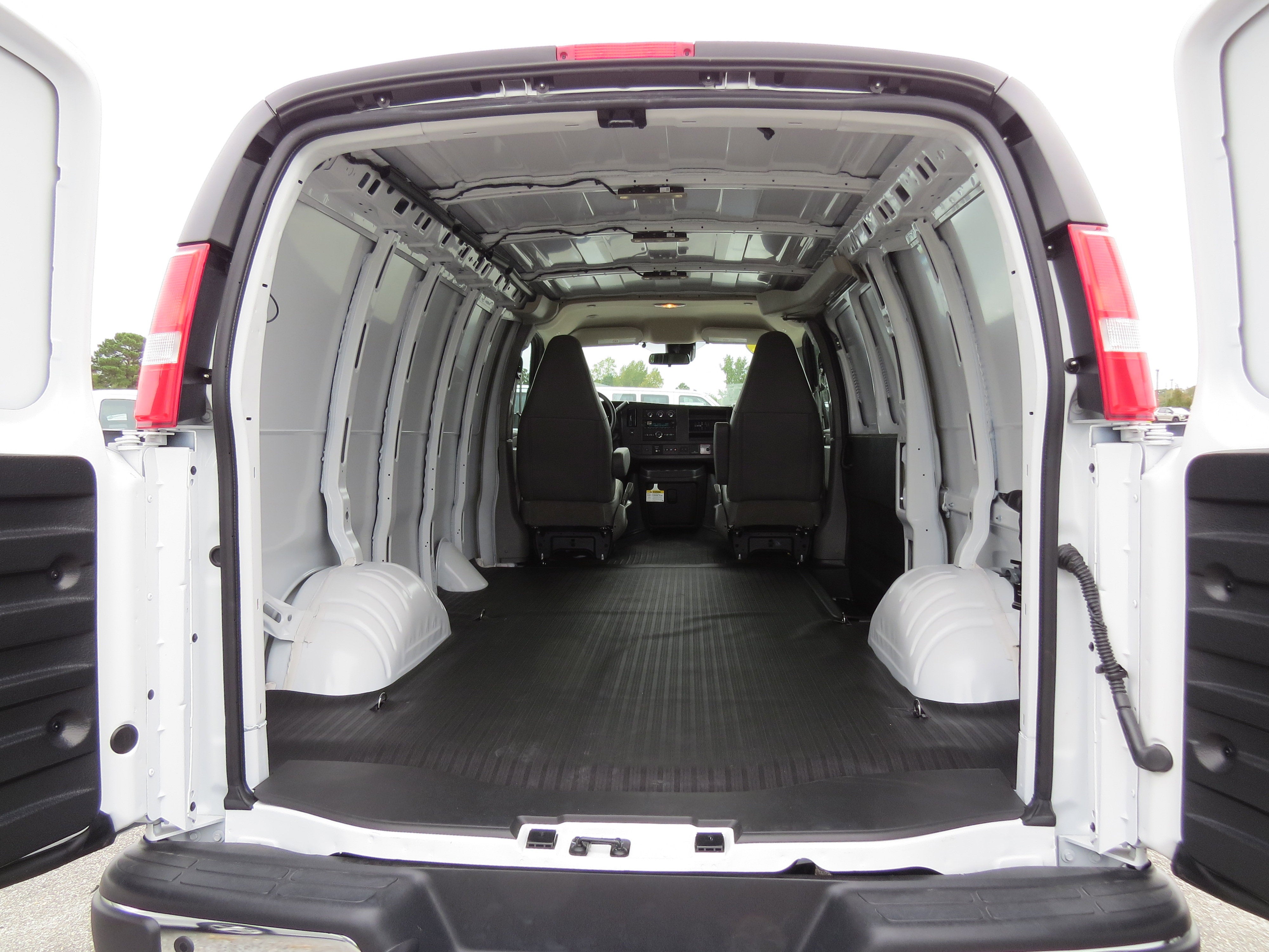 2025 GMC Savana Cargo Work Van