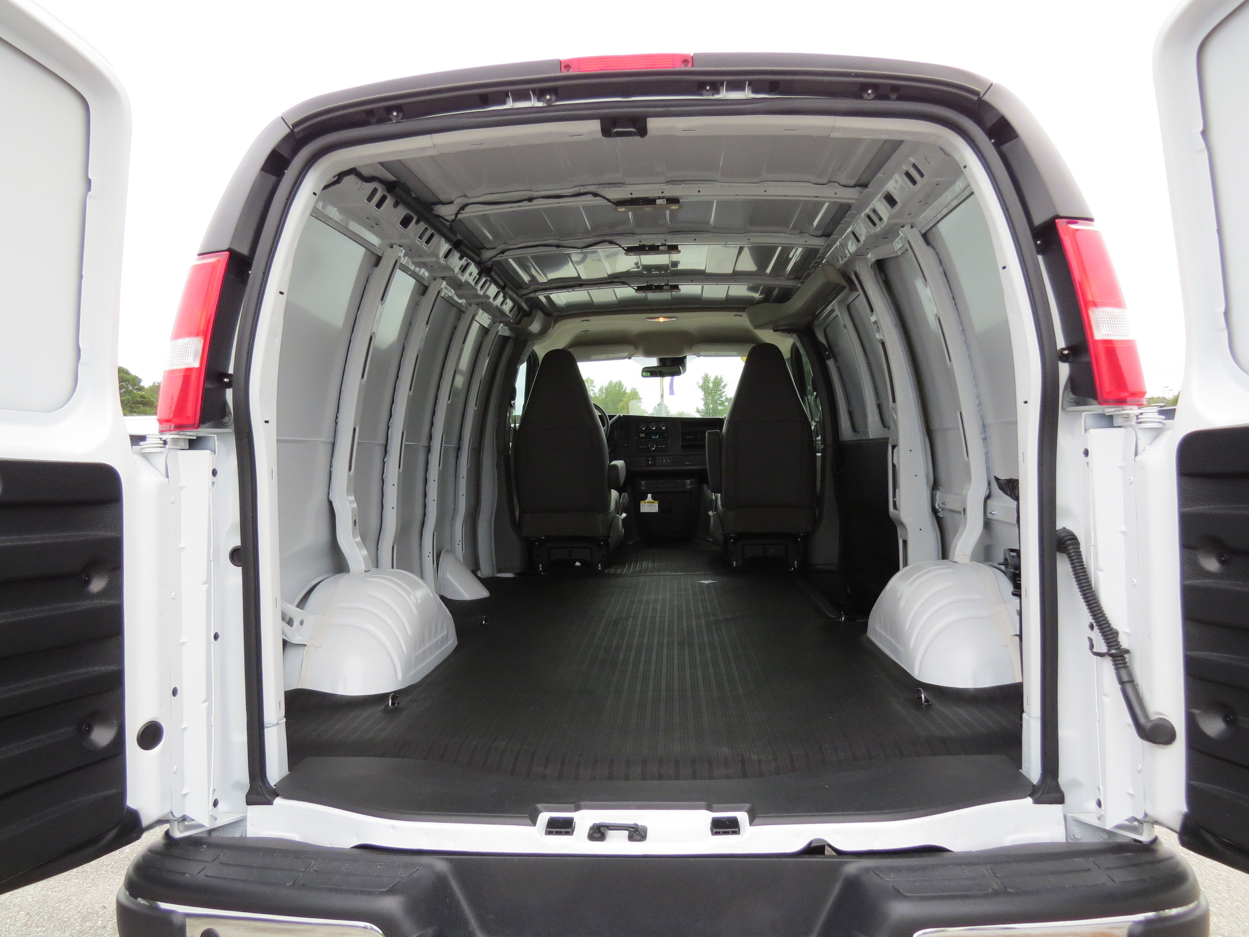 2025 GMC Savana Cargo Work Van