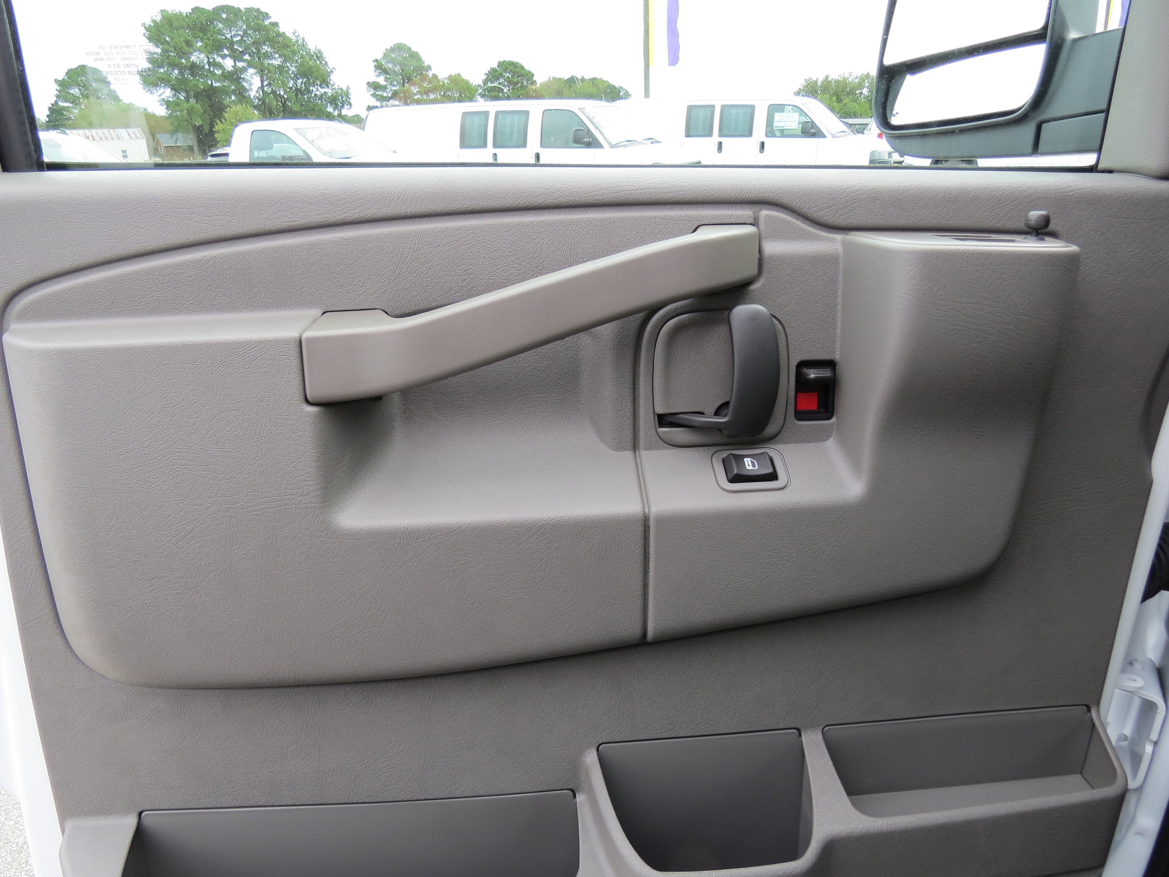 2025 GMC Savana Cargo Work Van