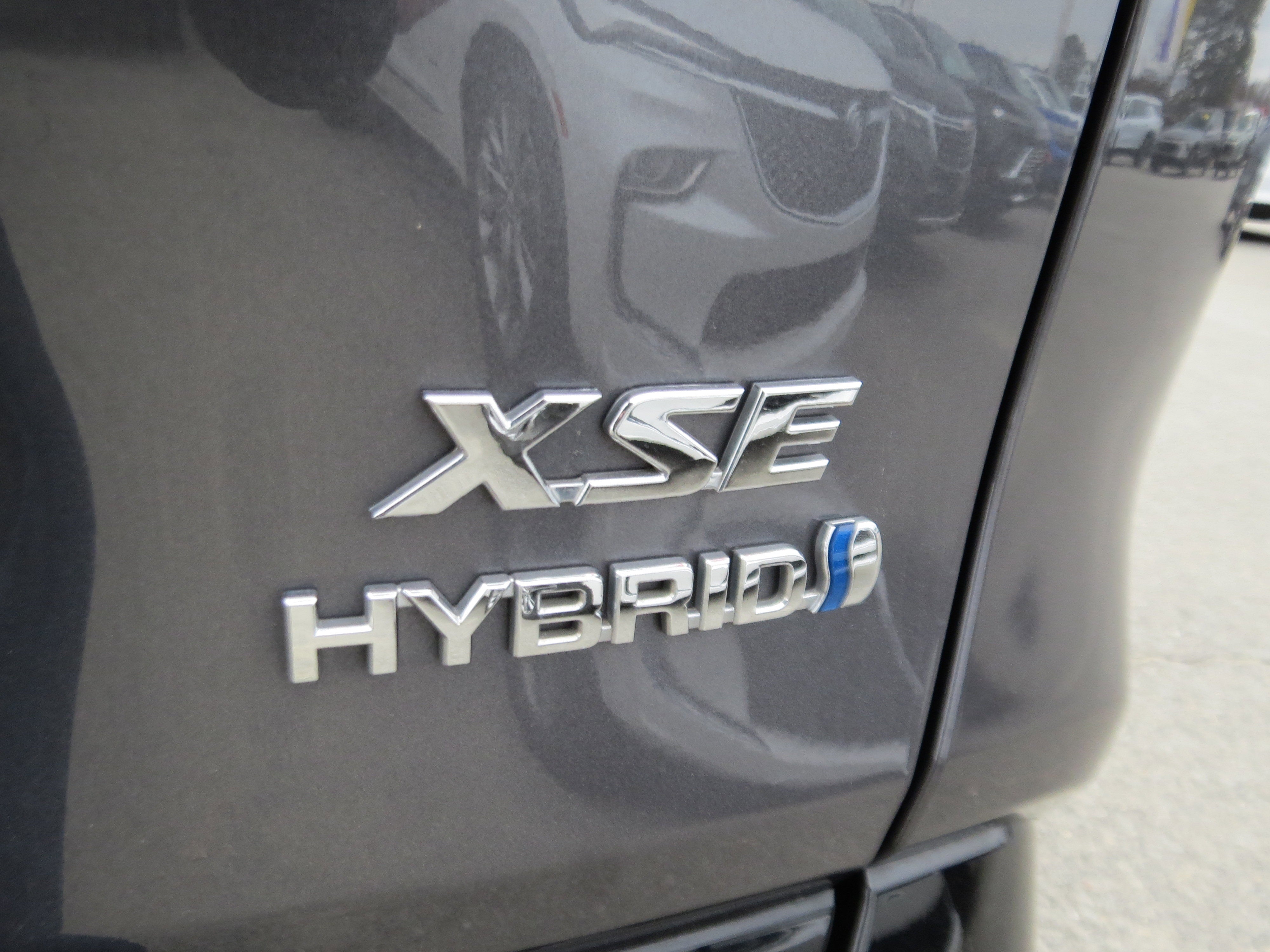 2019 Toyota RAV4 Hybrid XSE