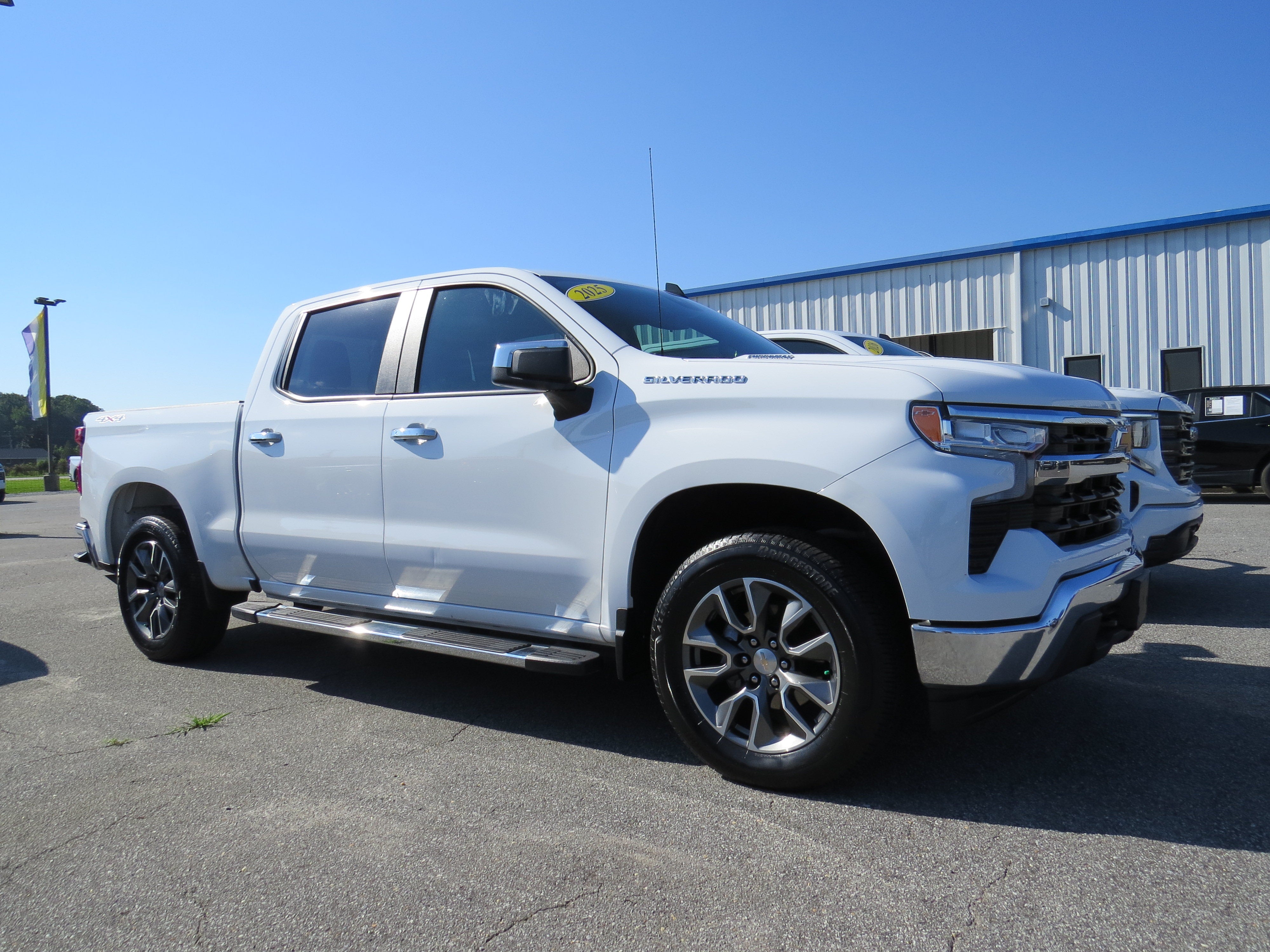 2025 Chevrolet Silverado 1500 LT (2FL)