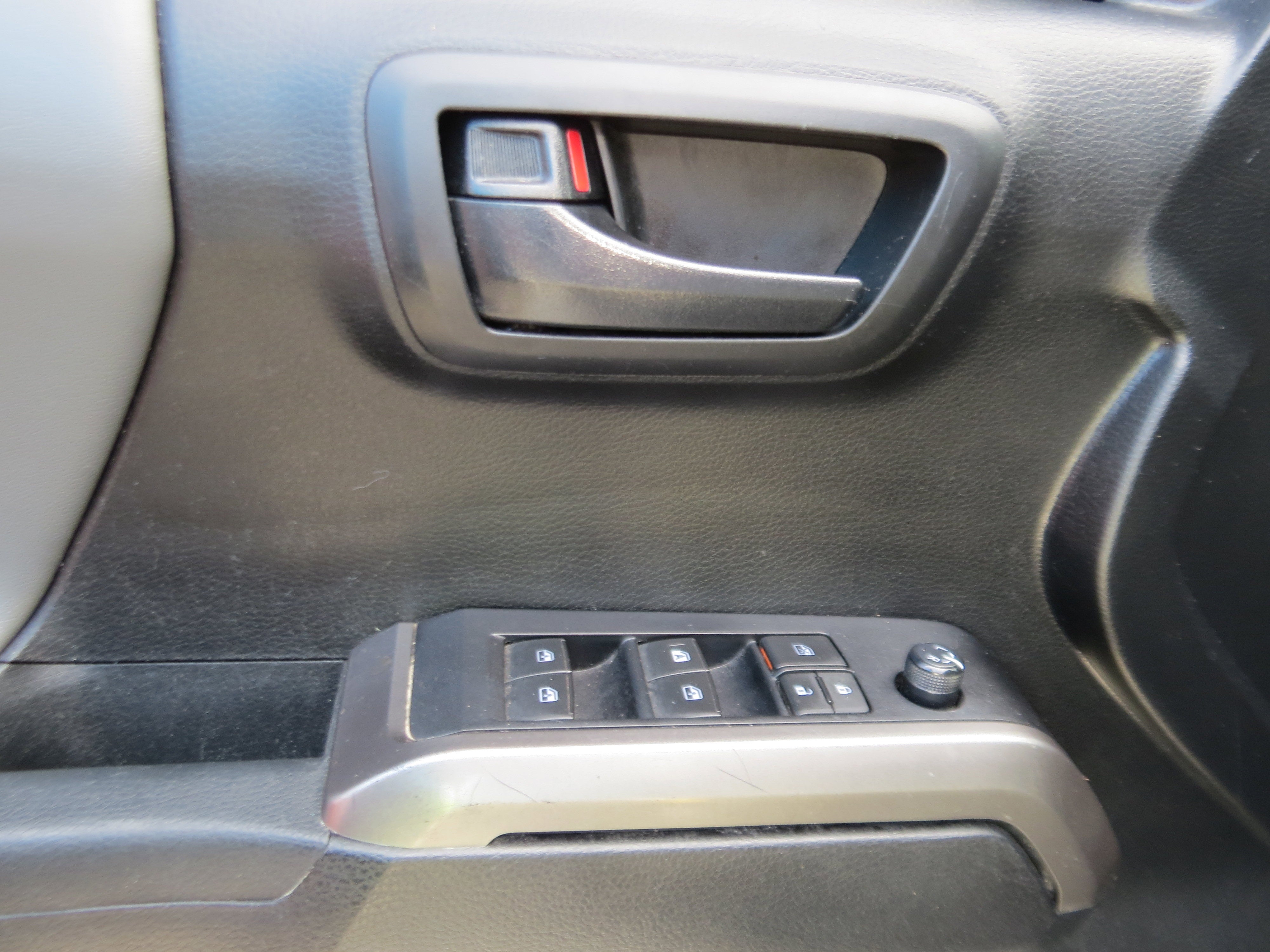 2022 Toyota Tacoma 2WD SR5