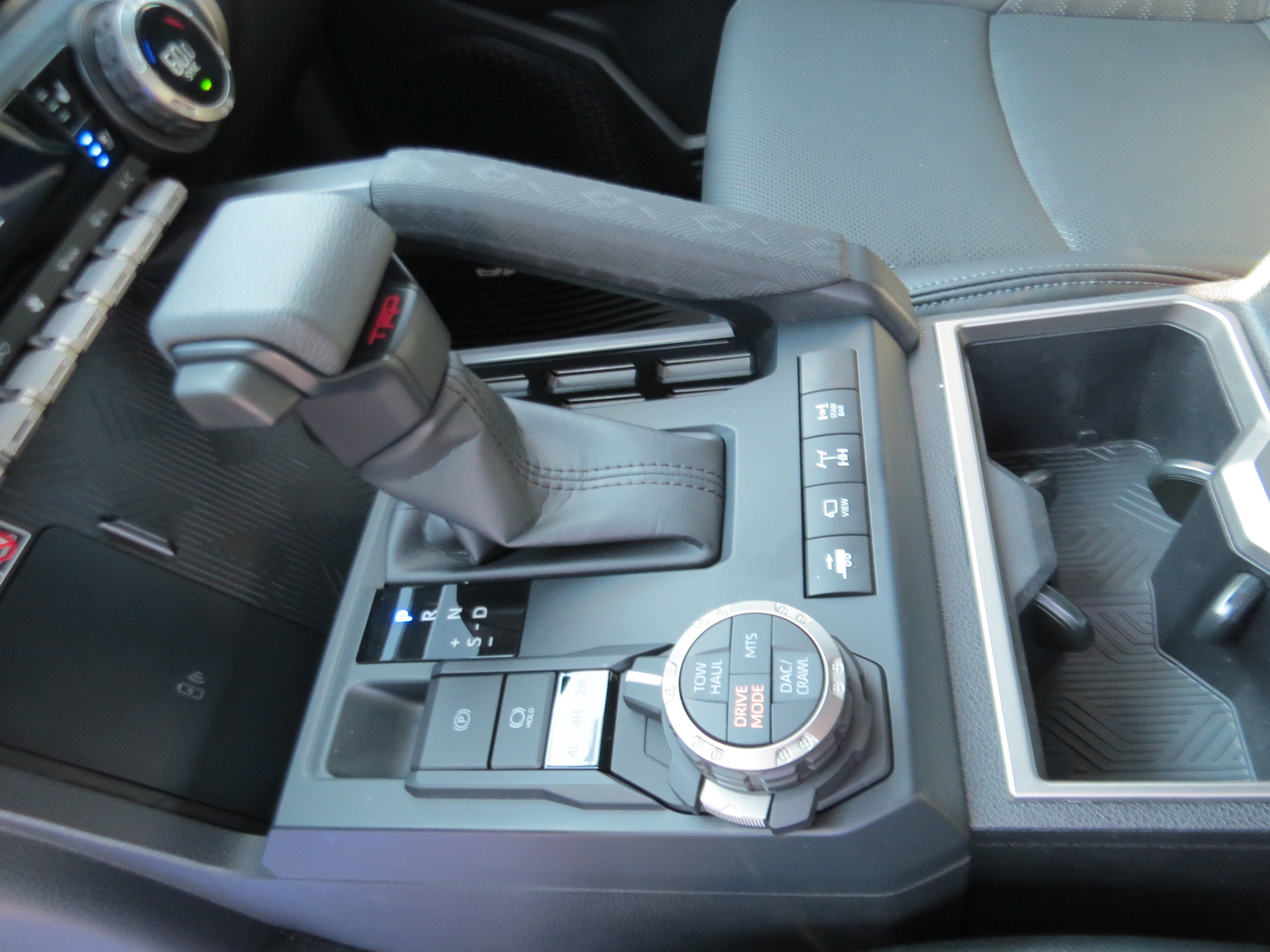 2025 Toyota Tacoma 4WD SR