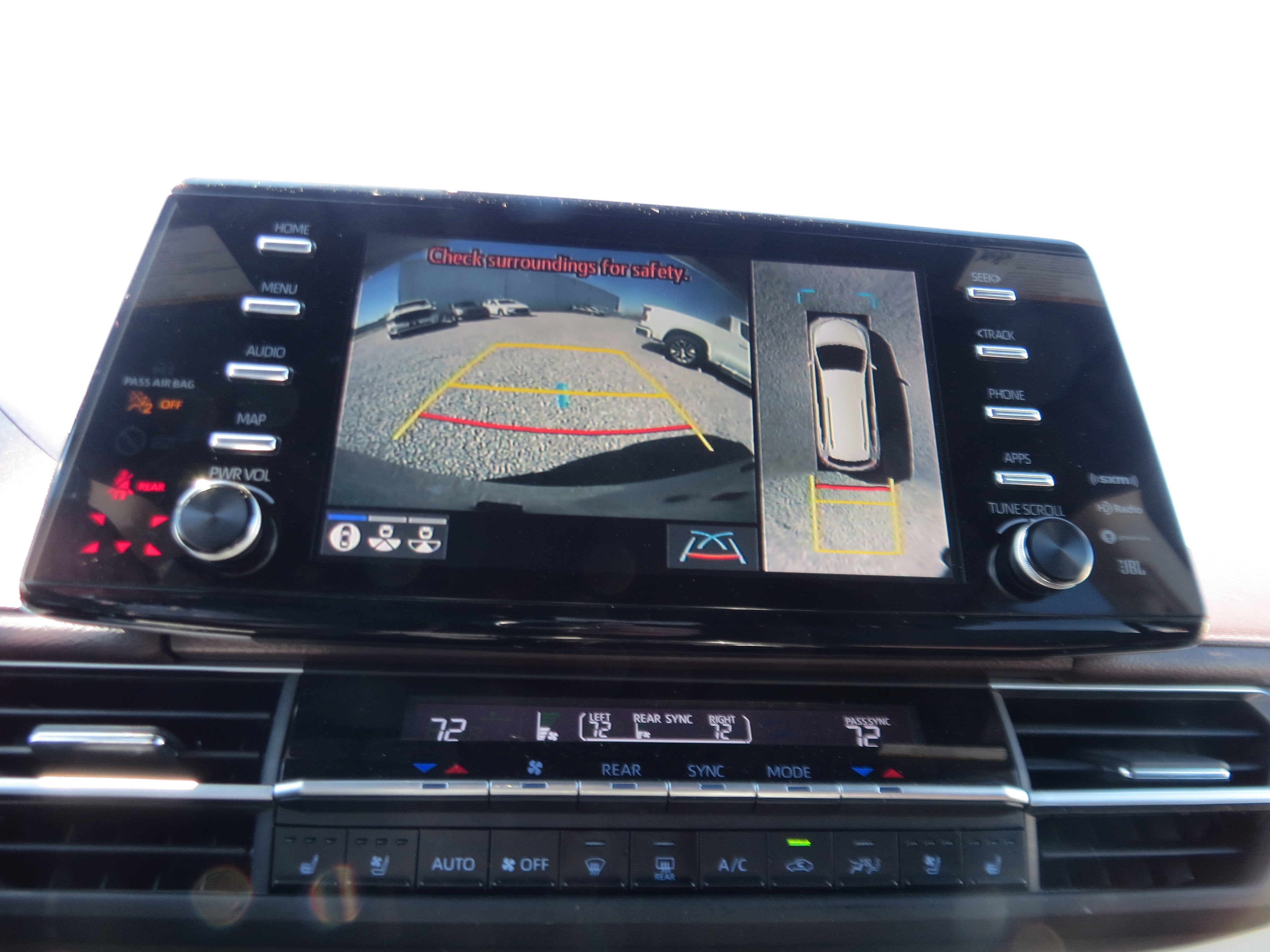 2024 Toyota Sienna Platinum