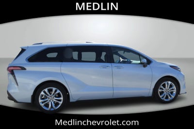 2024 Toyota Sienna Platinum