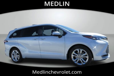 2024 Toyota Sienna Platinum