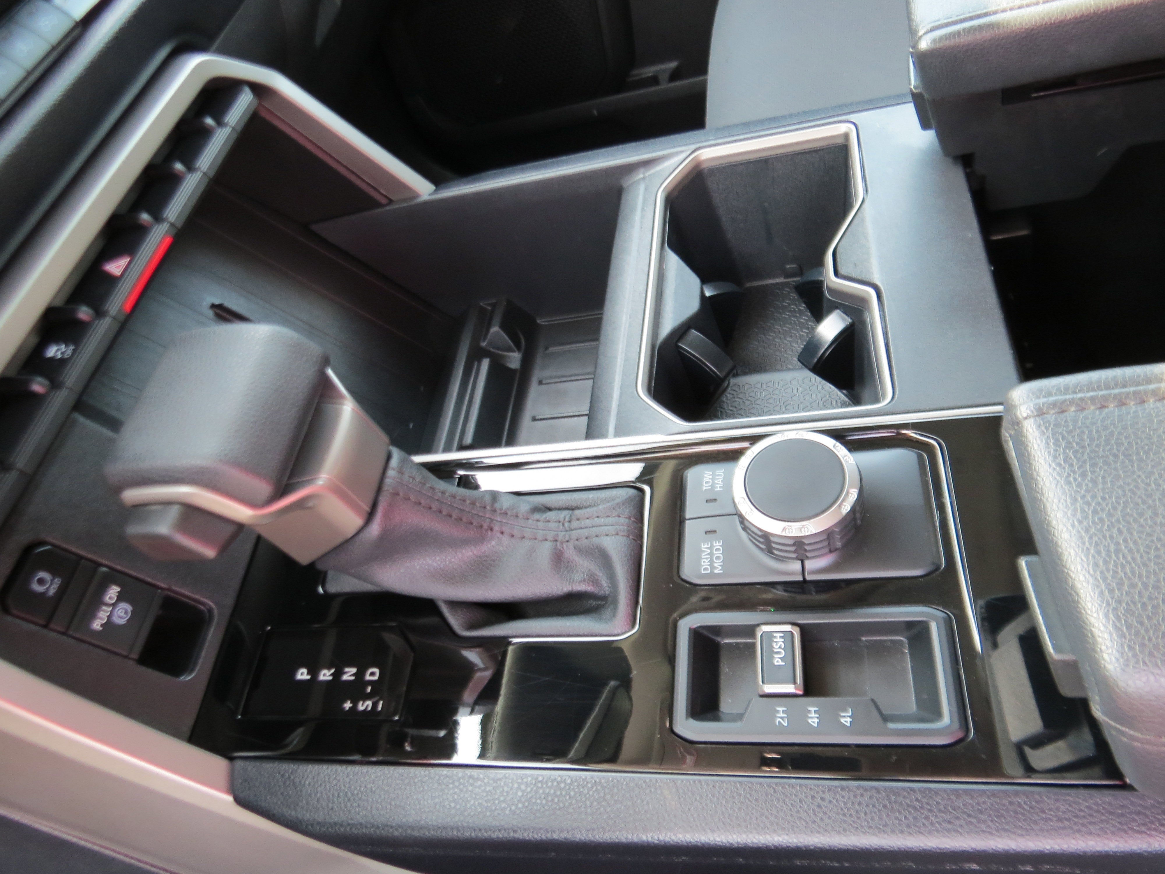 2024 Toyota Tundra 4WD SR5