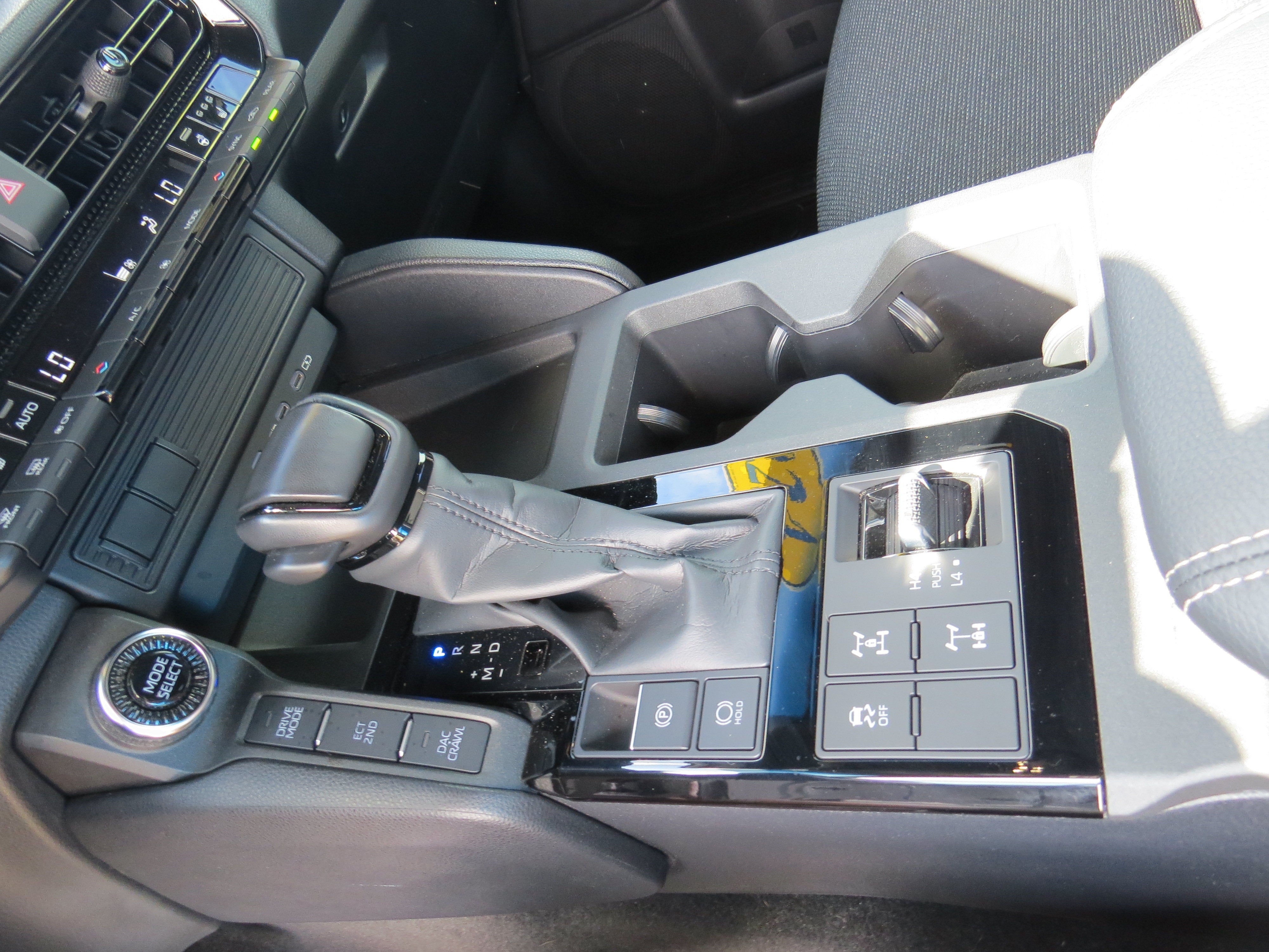 2024 Toyota Land Cruiser 4WD (Natl)