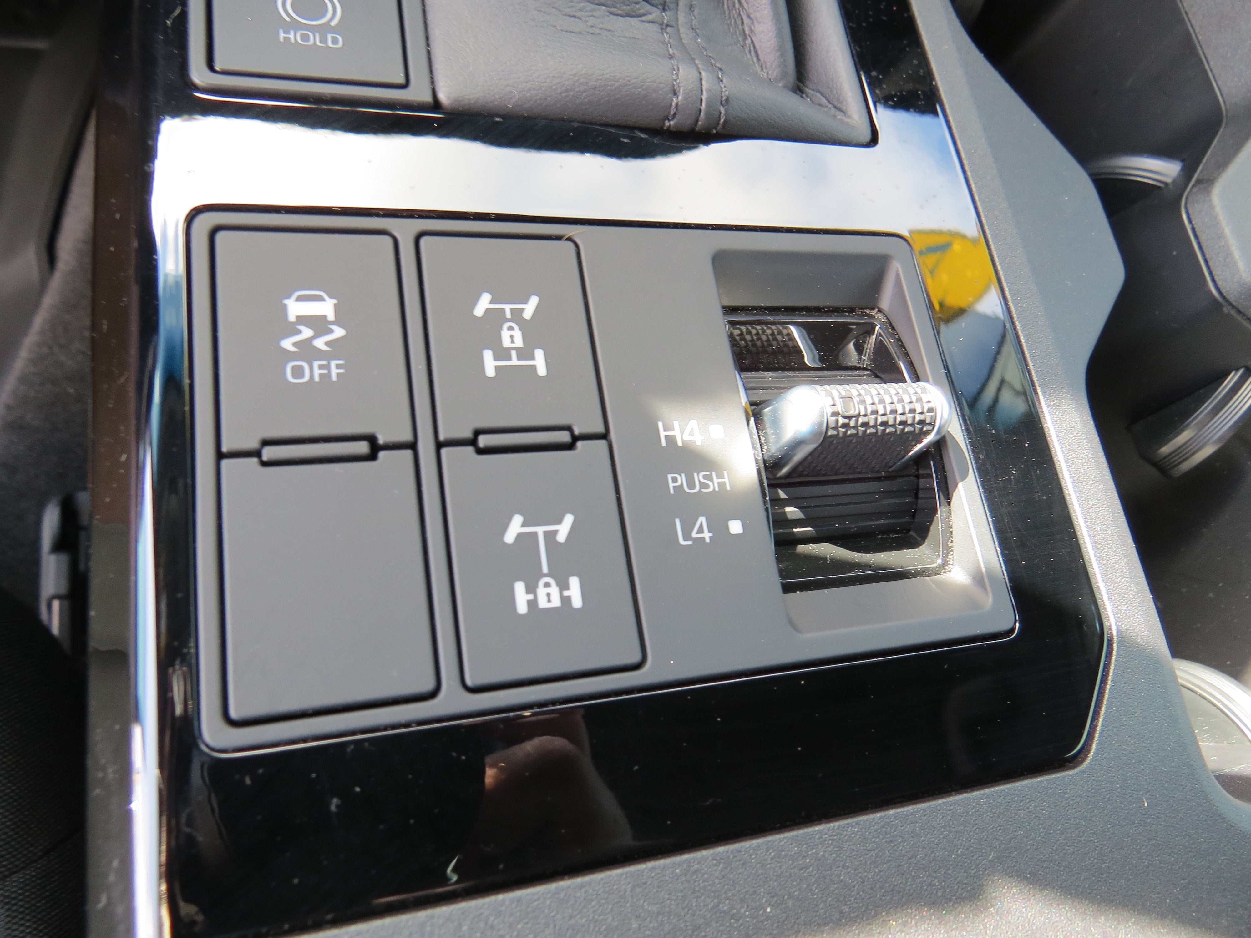 2024 Toyota Land Cruiser 4WD (Natl)