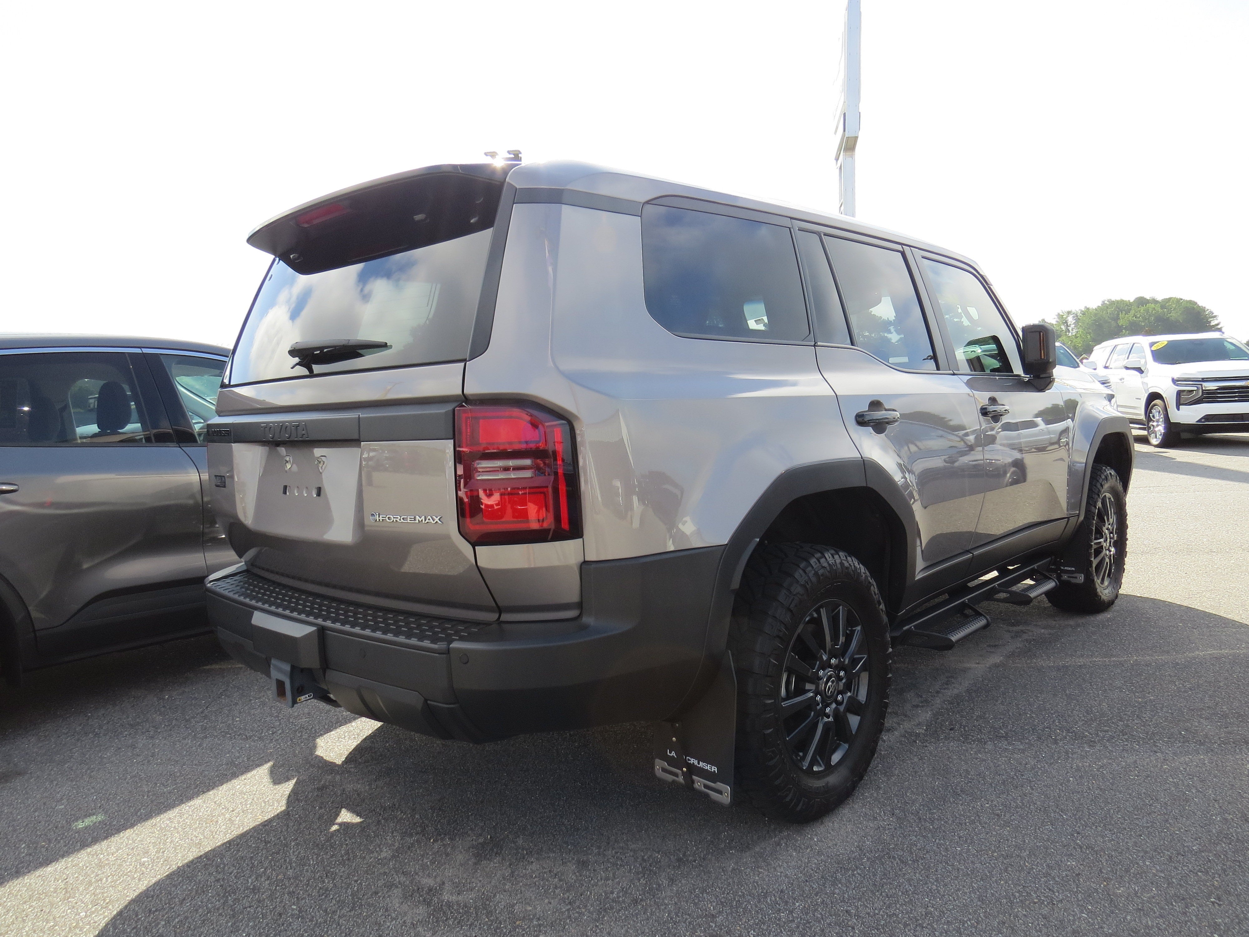 2024 Toyota Land Cruiser 4WD (Natl)