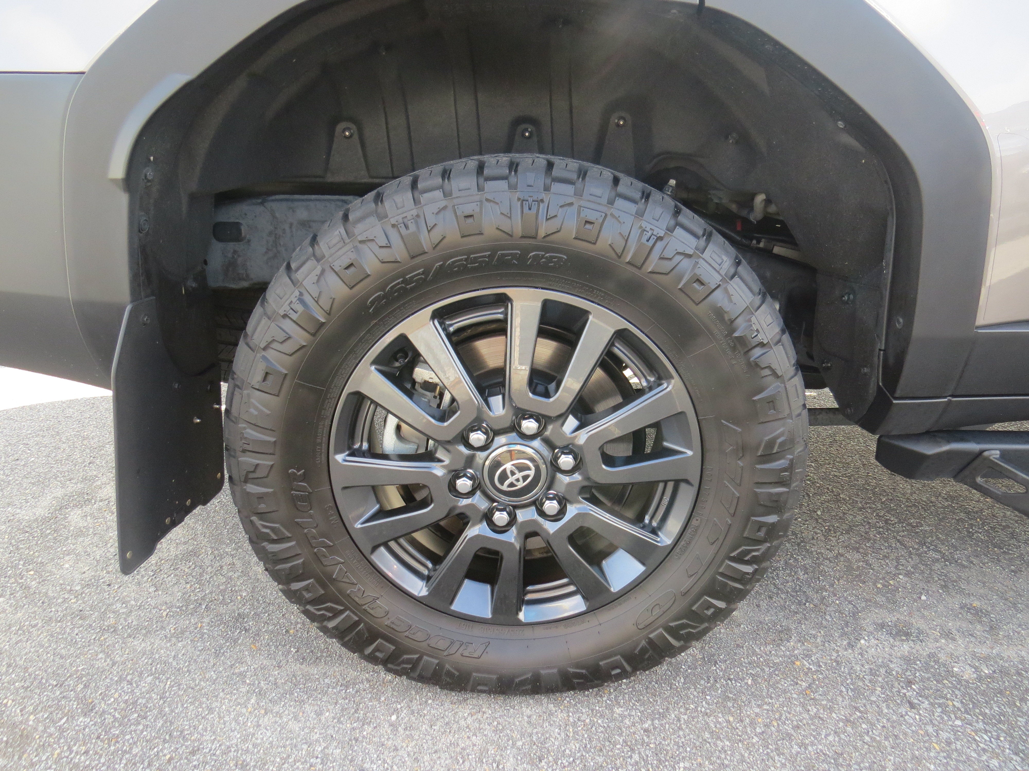 2024 Toyota Land Cruiser 4WD (Natl)
