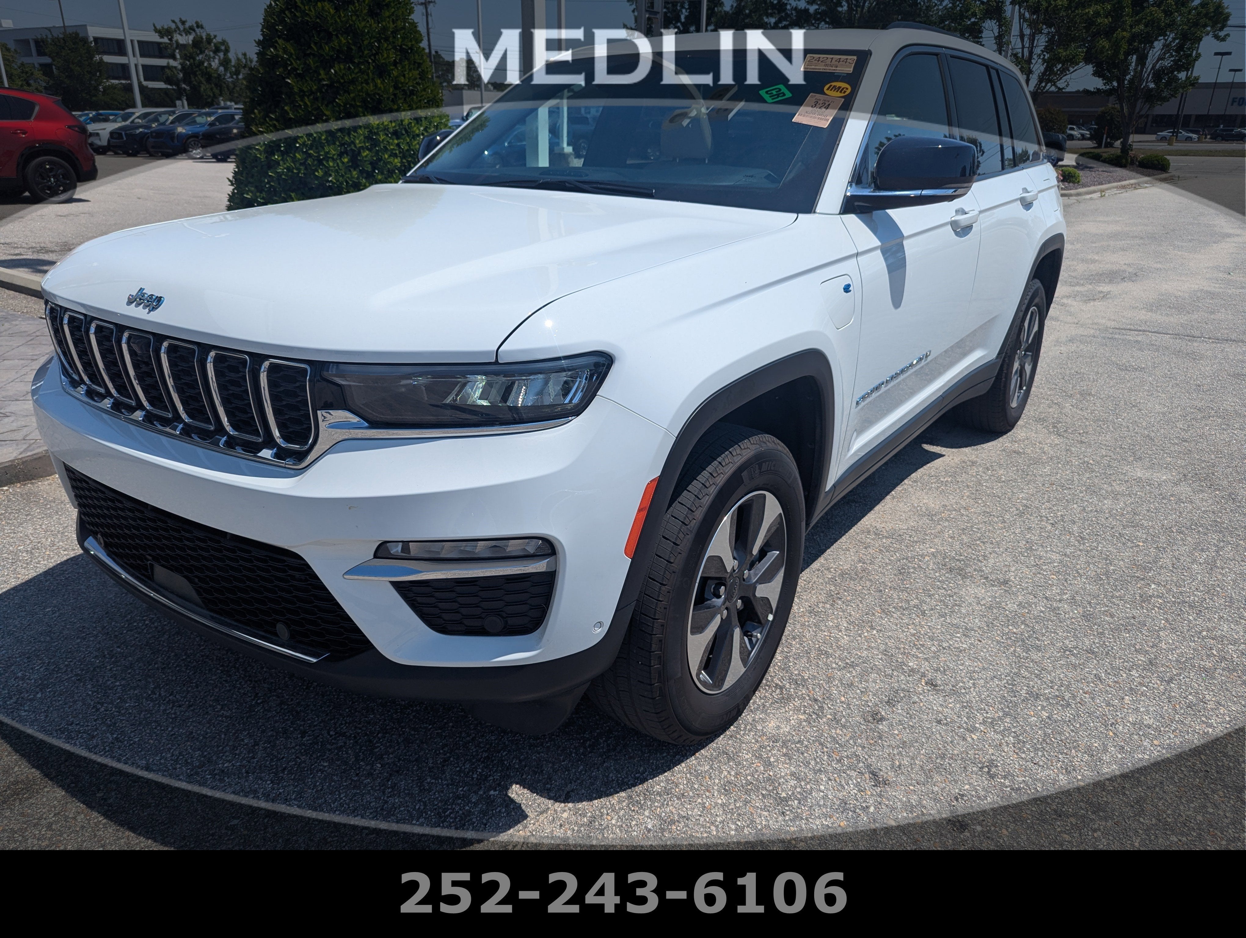 2022 Jeep Grand Cherokee 4xe 4x4's photo