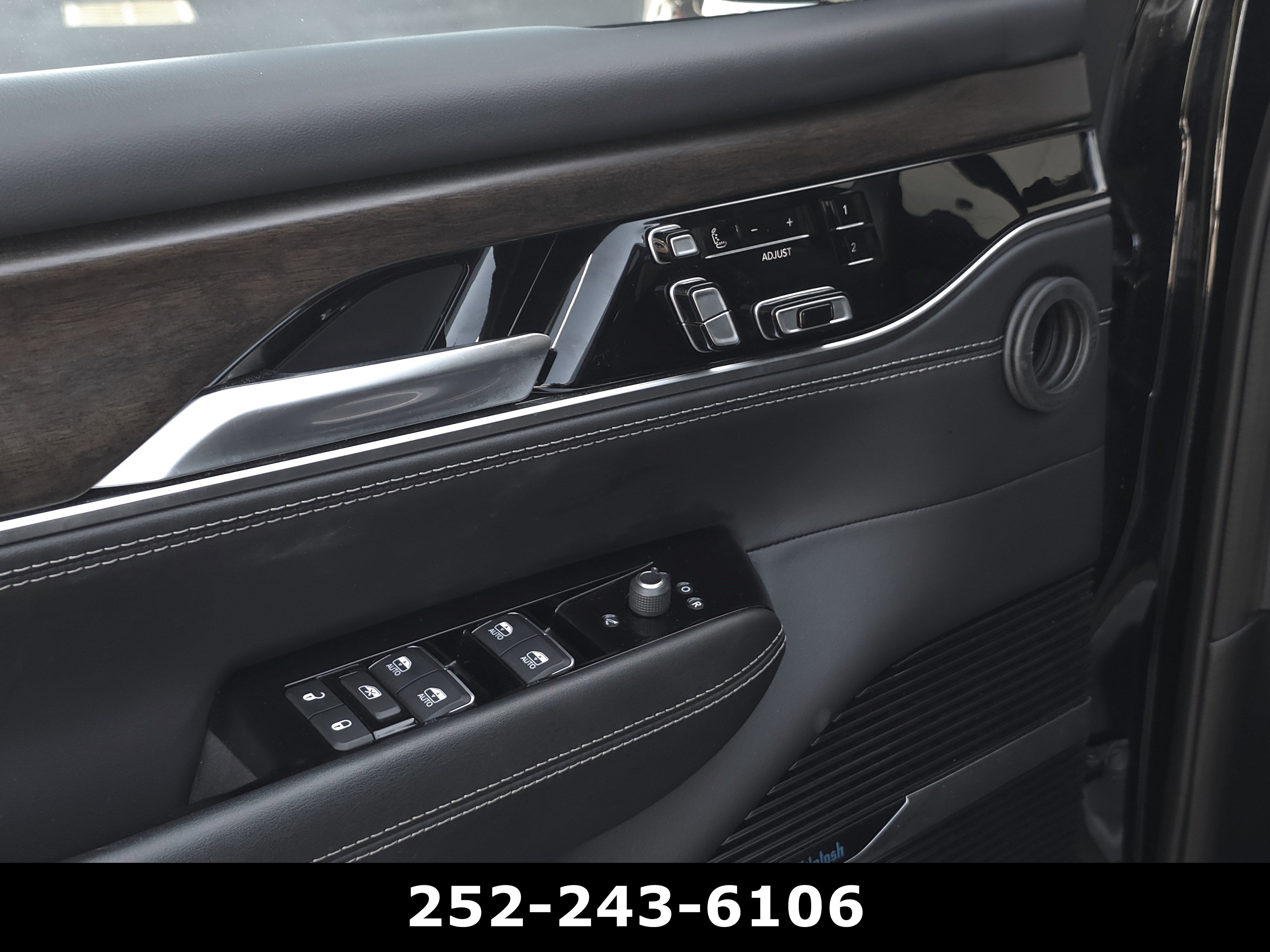 2022 Jeep Grand Wagoneer Series II