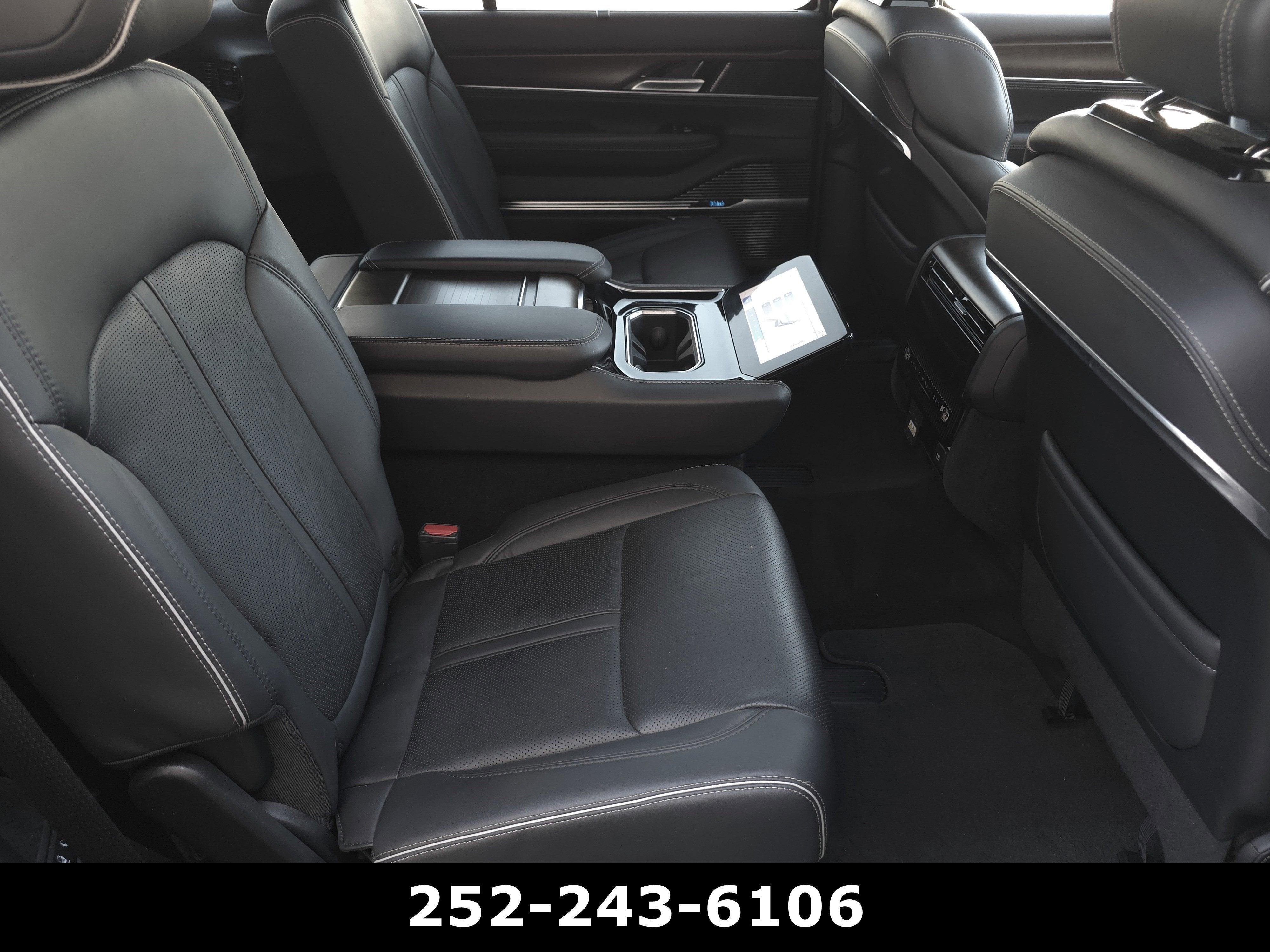 2022 Jeep Grand Wagoneer Series II