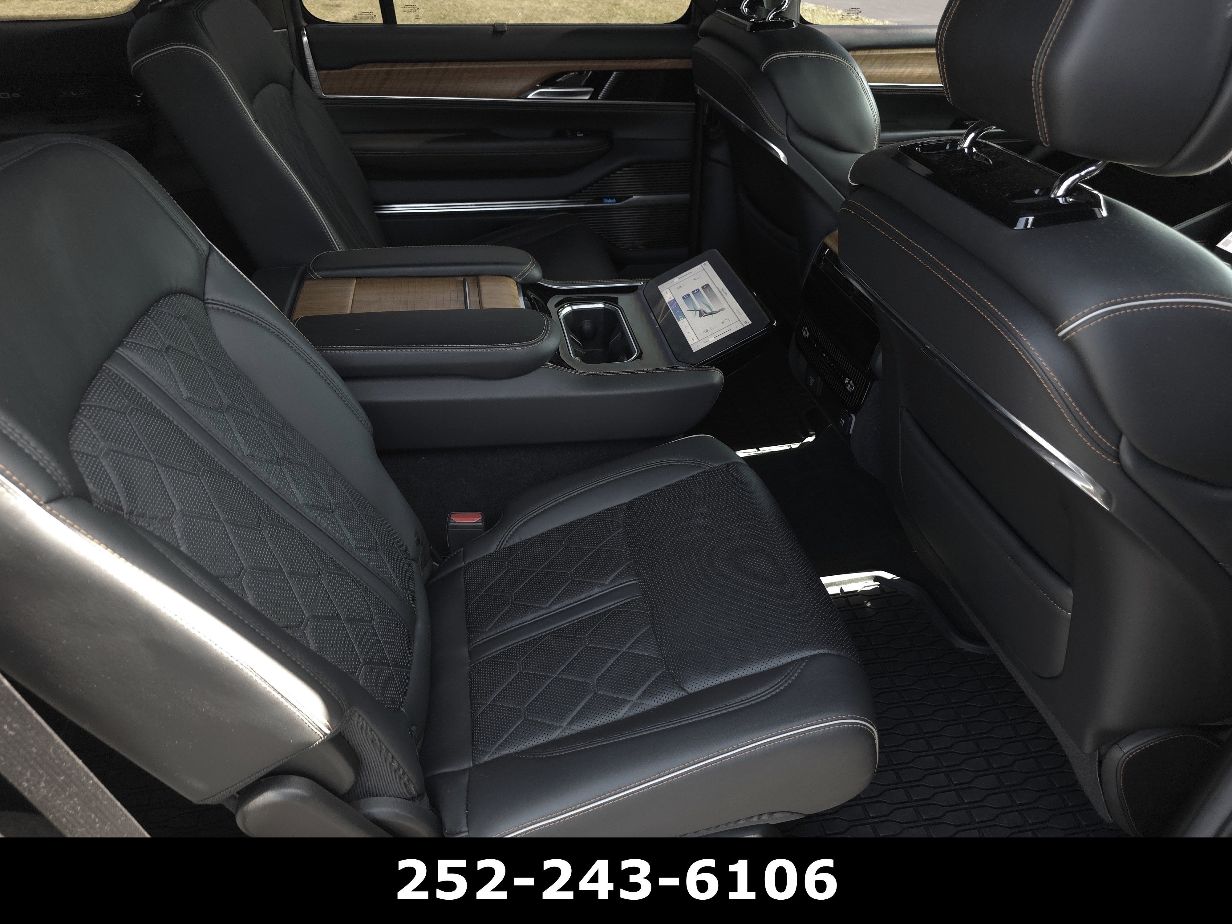 2023 Jeep Grand Wagoneer Series III
