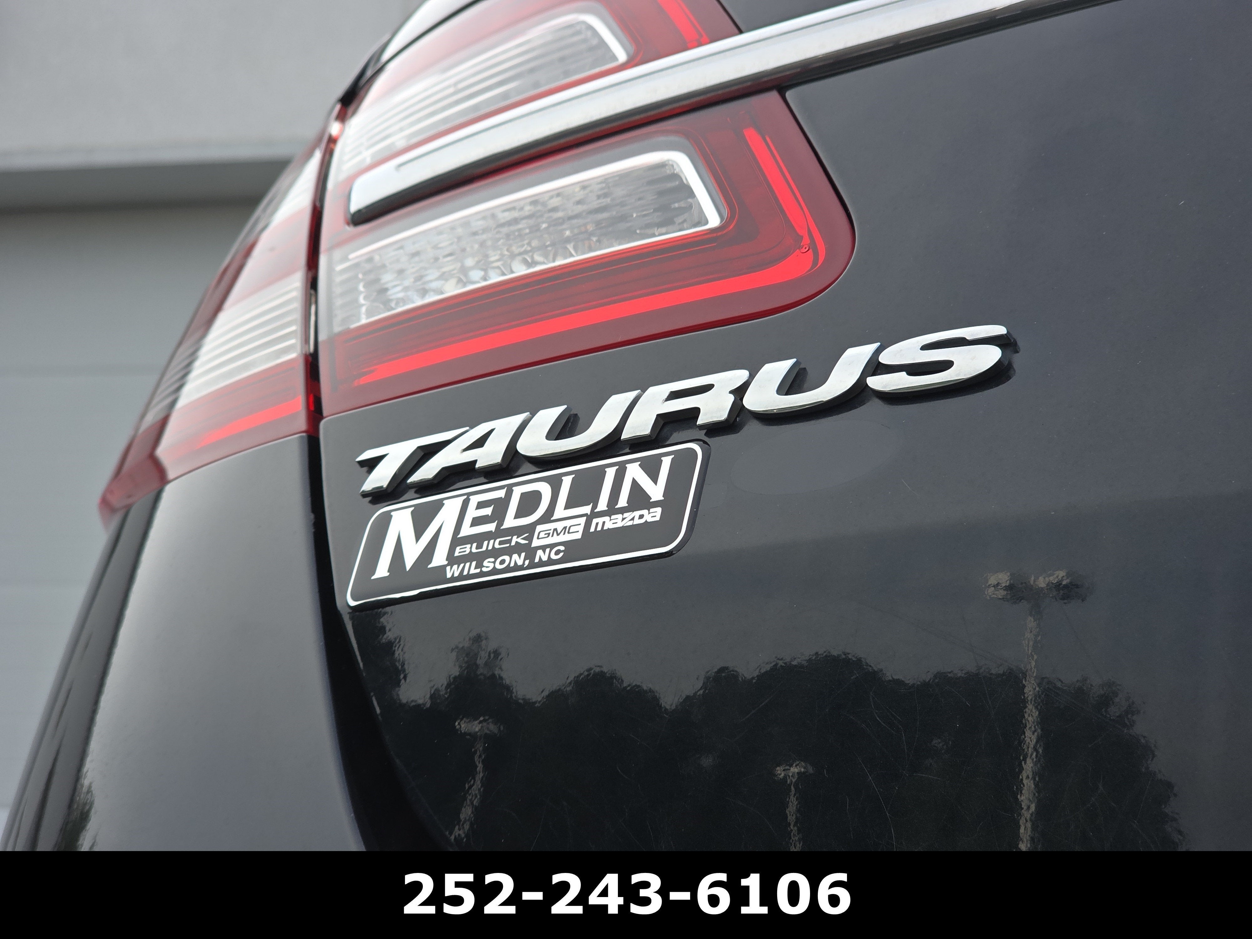 2014 Ford Taurus SEL