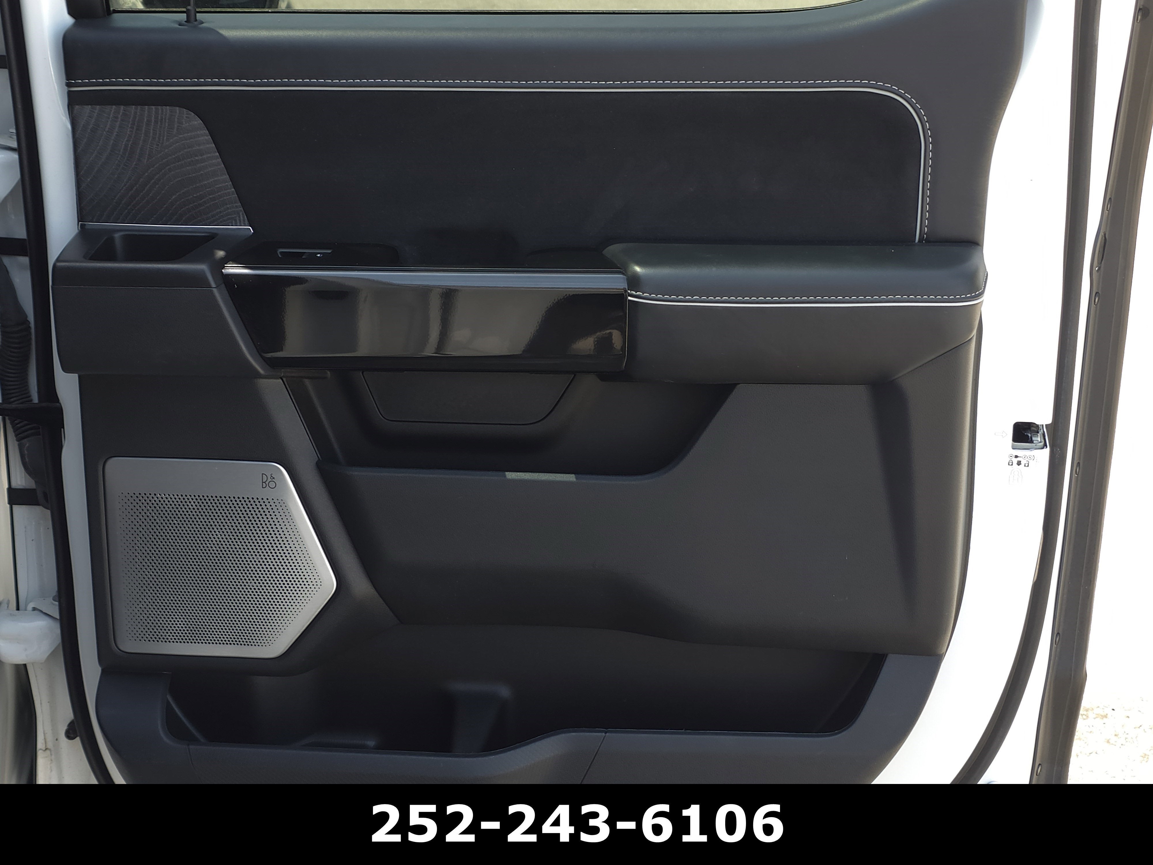 2022 Ford F-150 Lightning Pro