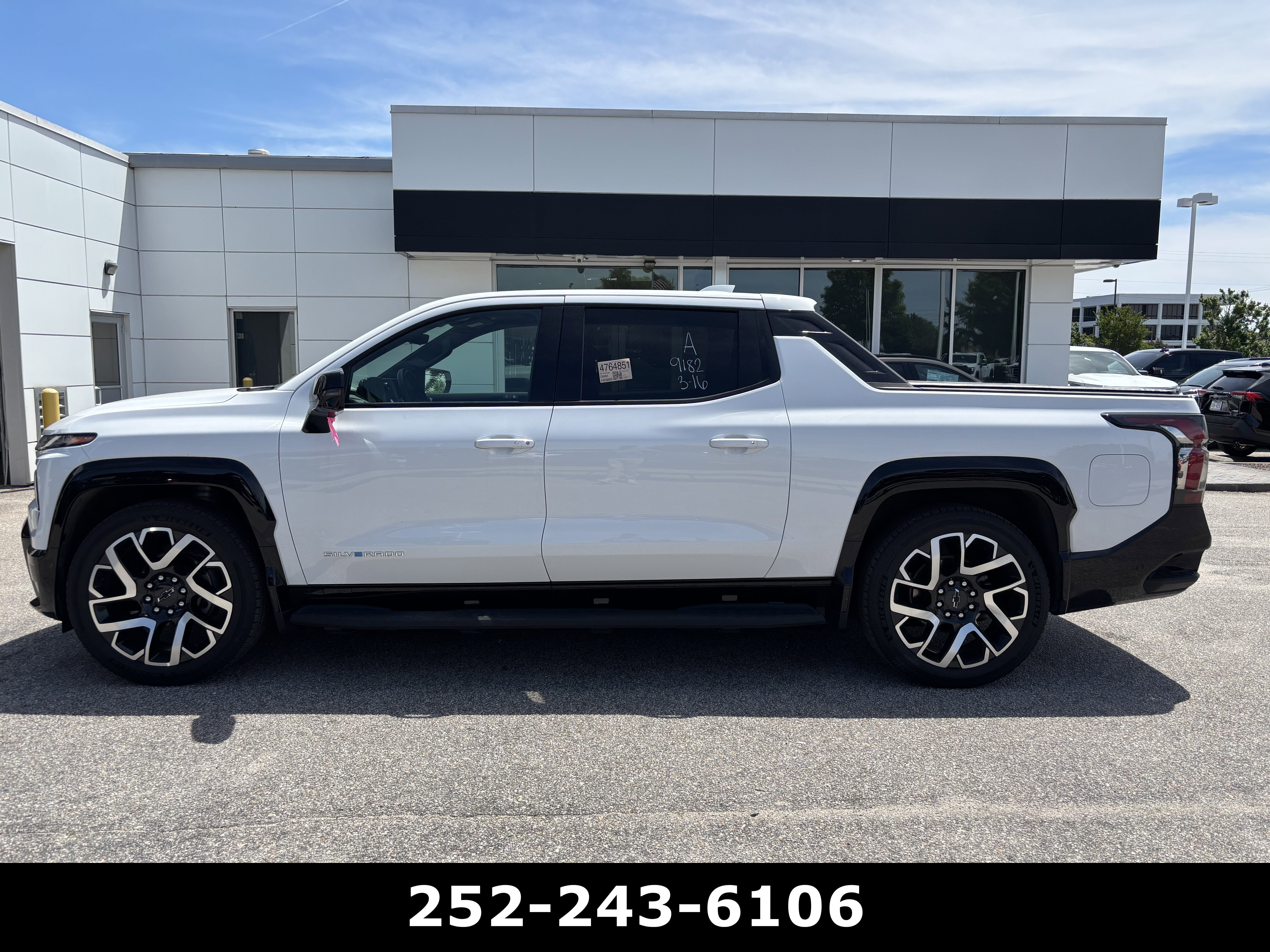 2025 Chevrolet Silverado EV RST - Max Range