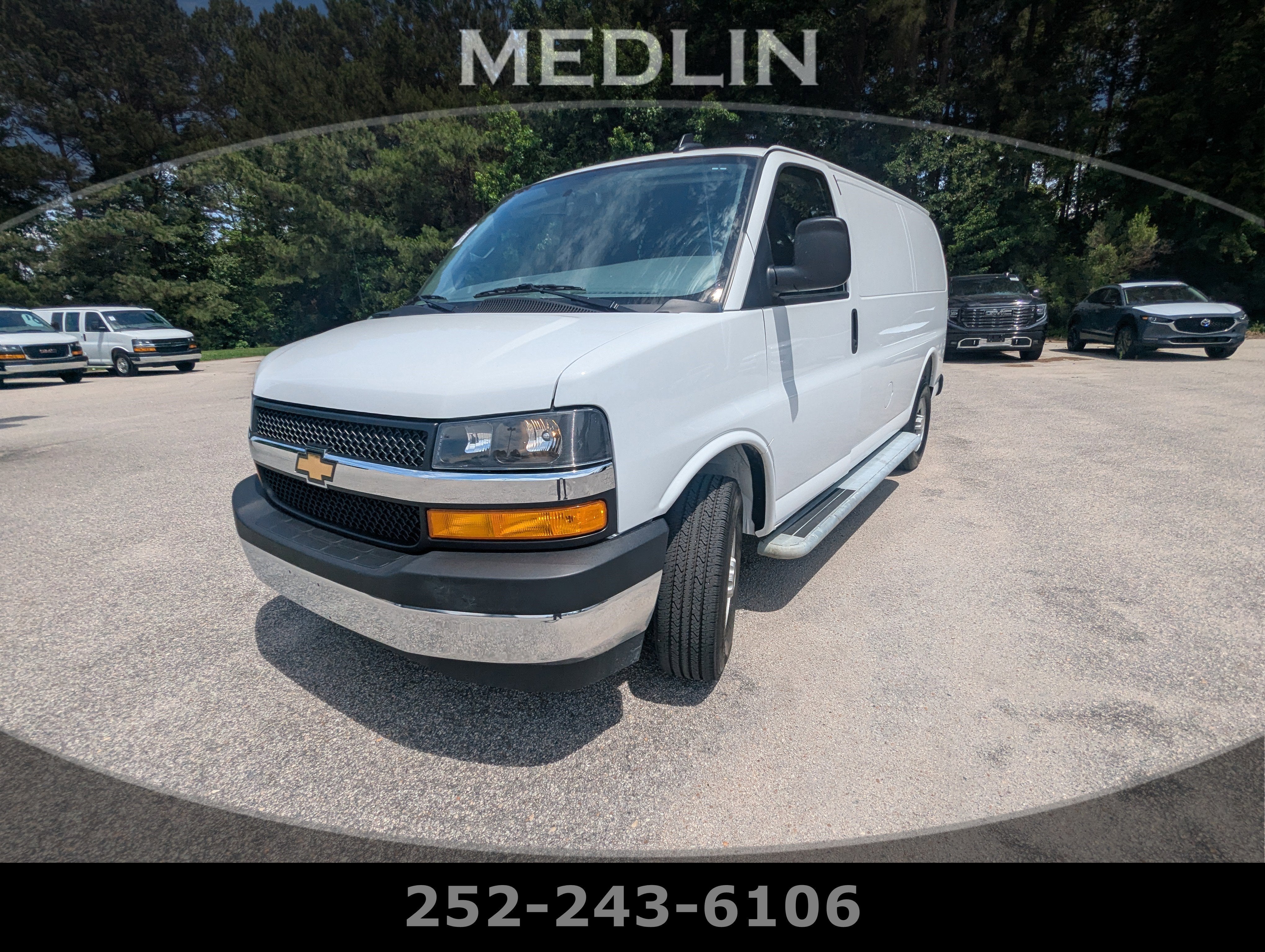 2025 Chevrolet Express's photo