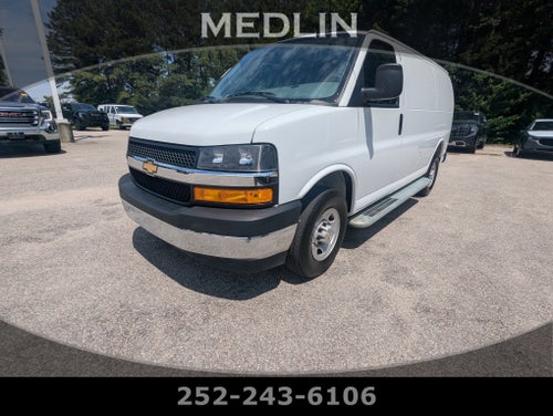 2025 Chevrolet Express Cargo WT