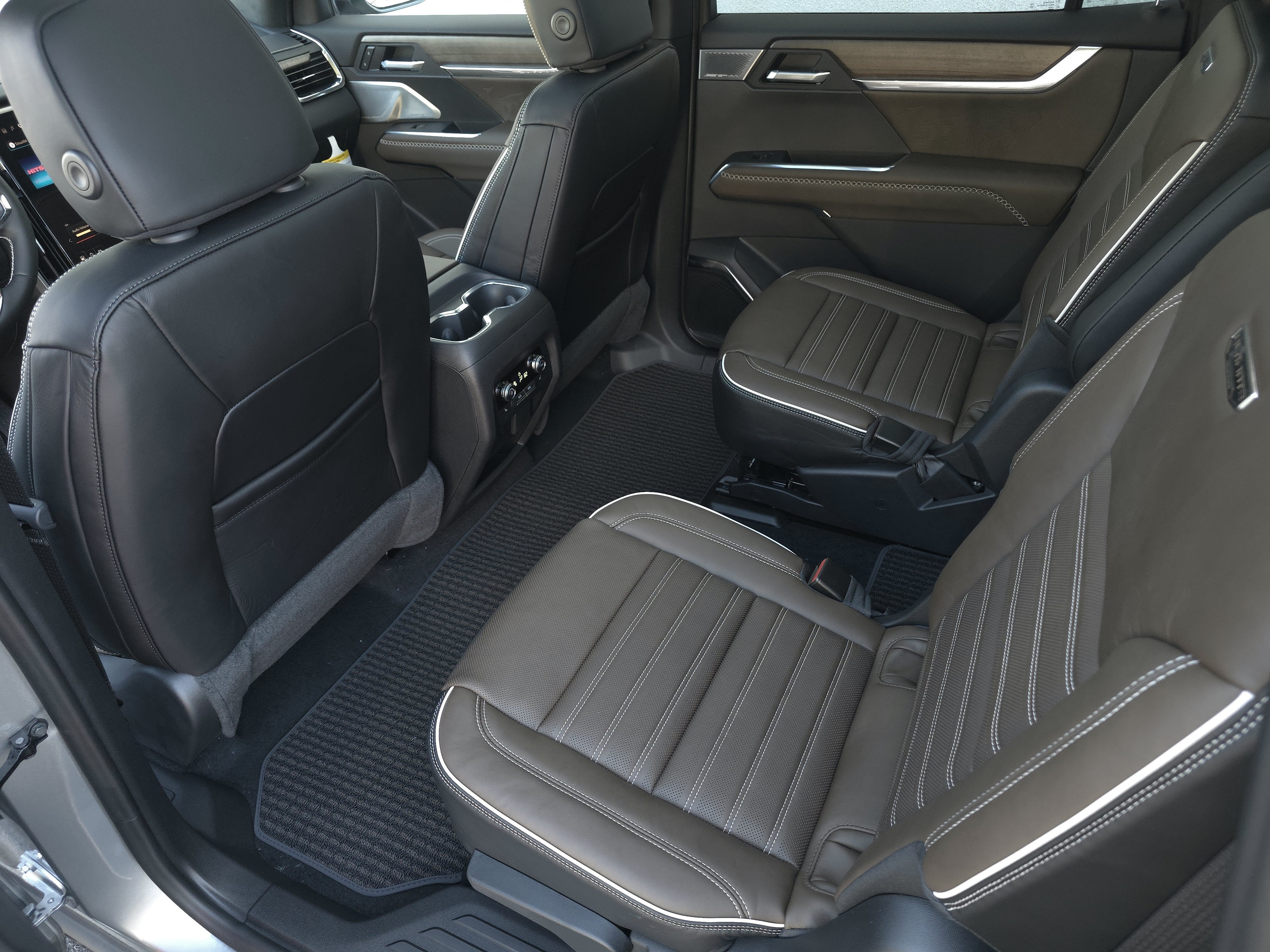 2027 GMC Acadia Denali Ultimate