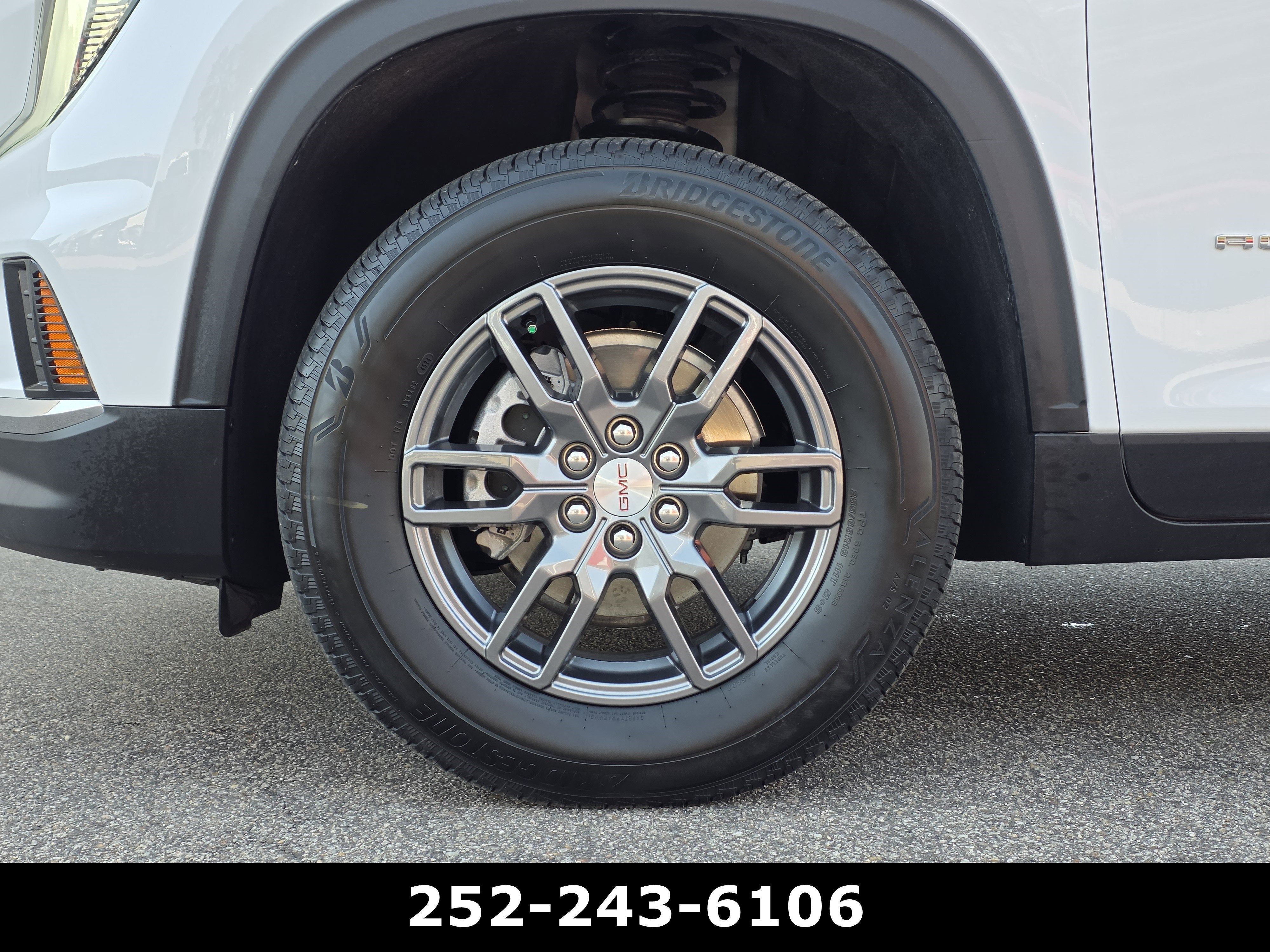 2025 GMC Acadia Elevation