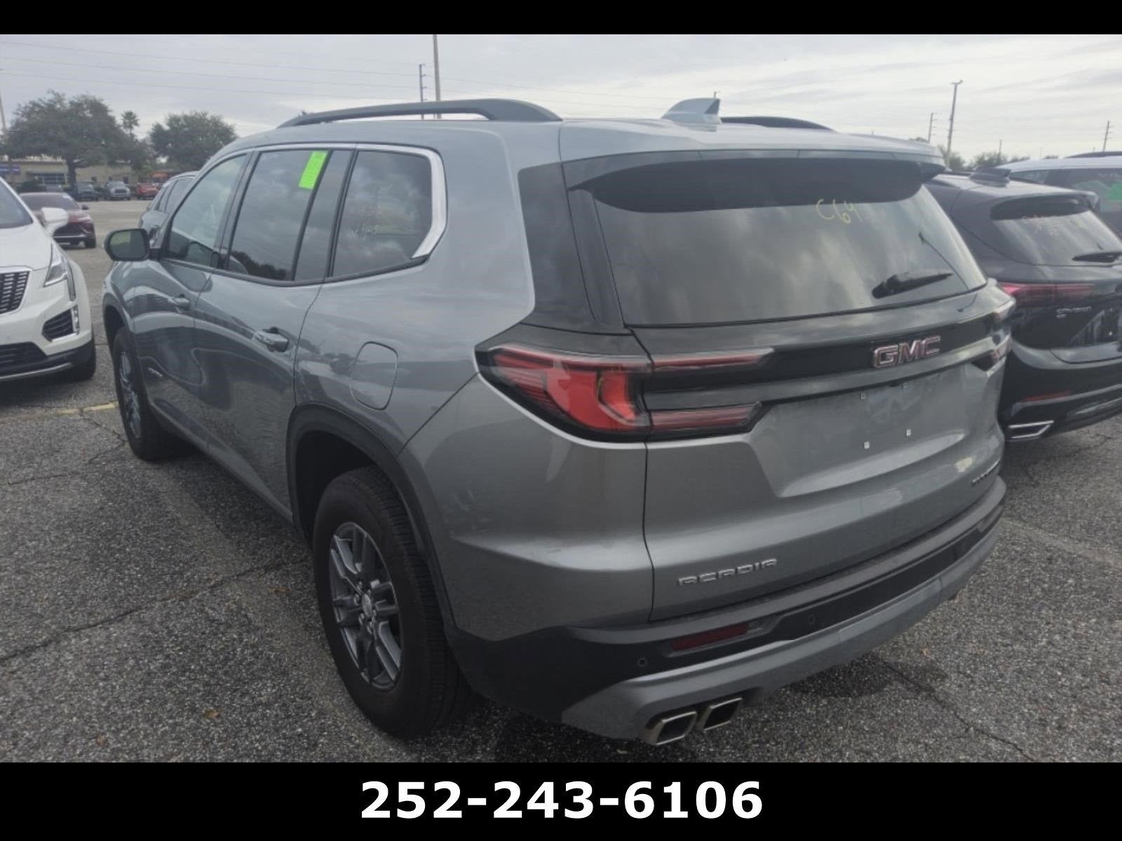 2025 GMC Acadia Elevation