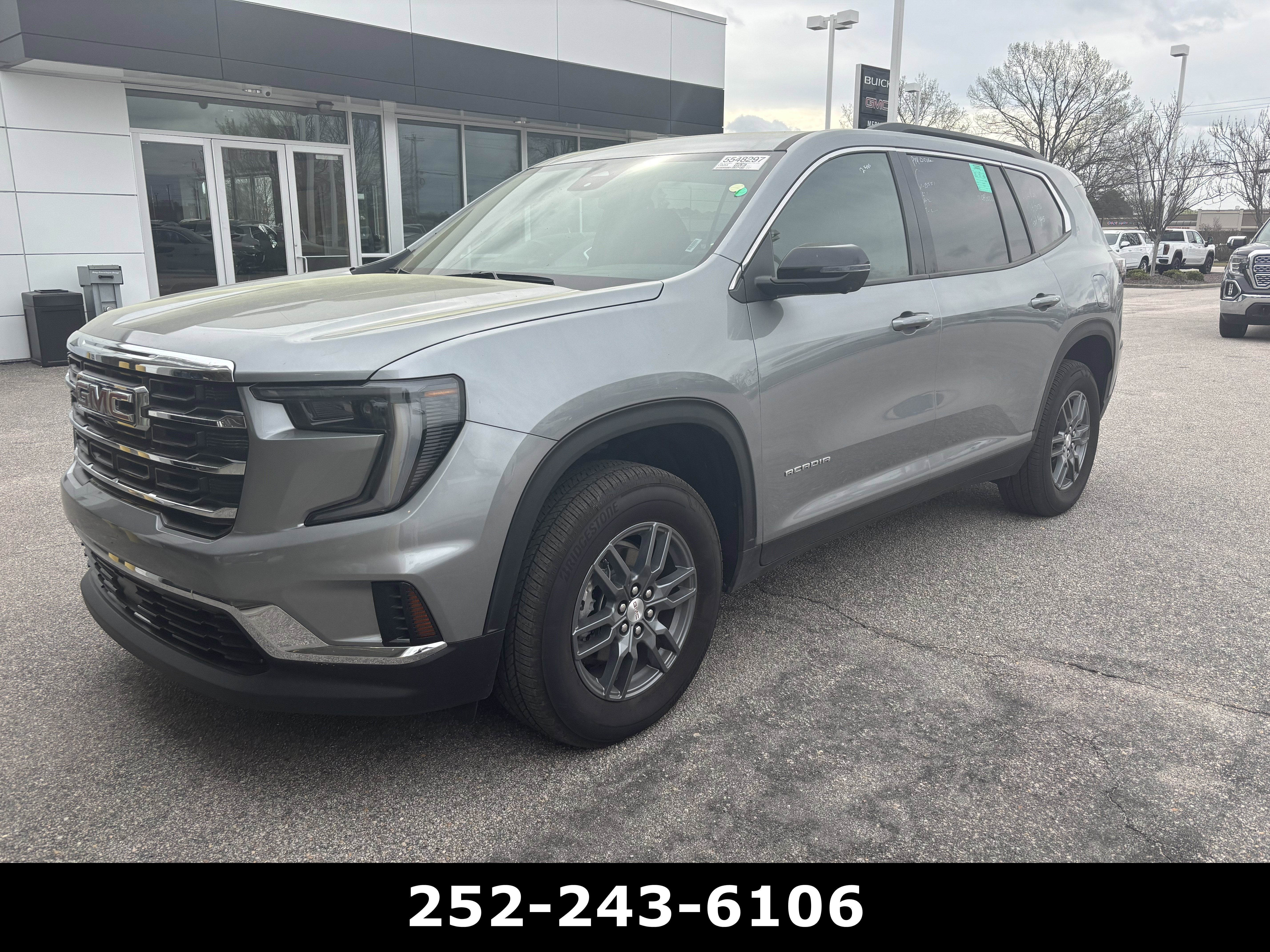 2025 GMC Acadia Elevation