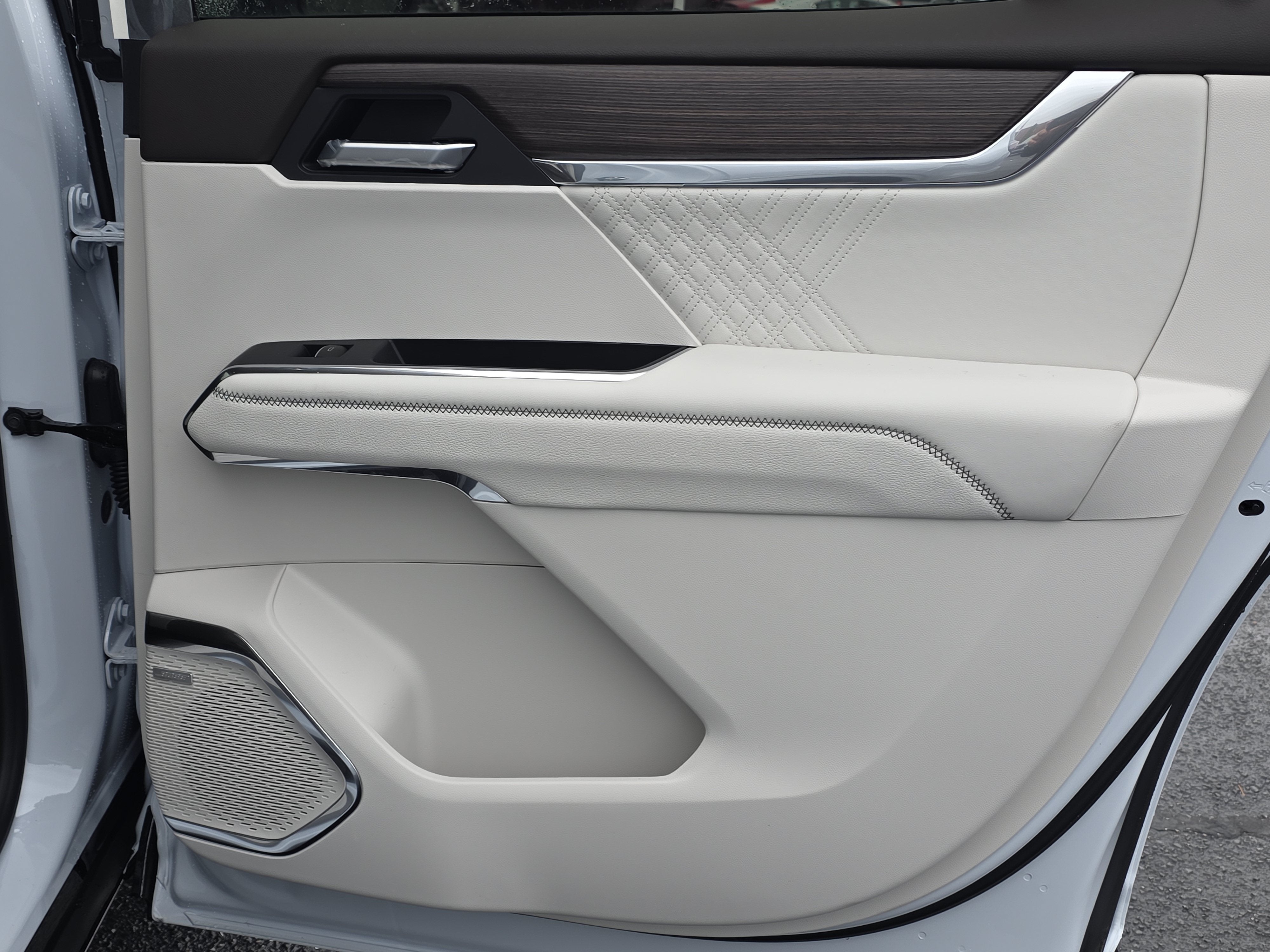 2027 GMC Acadia Denali