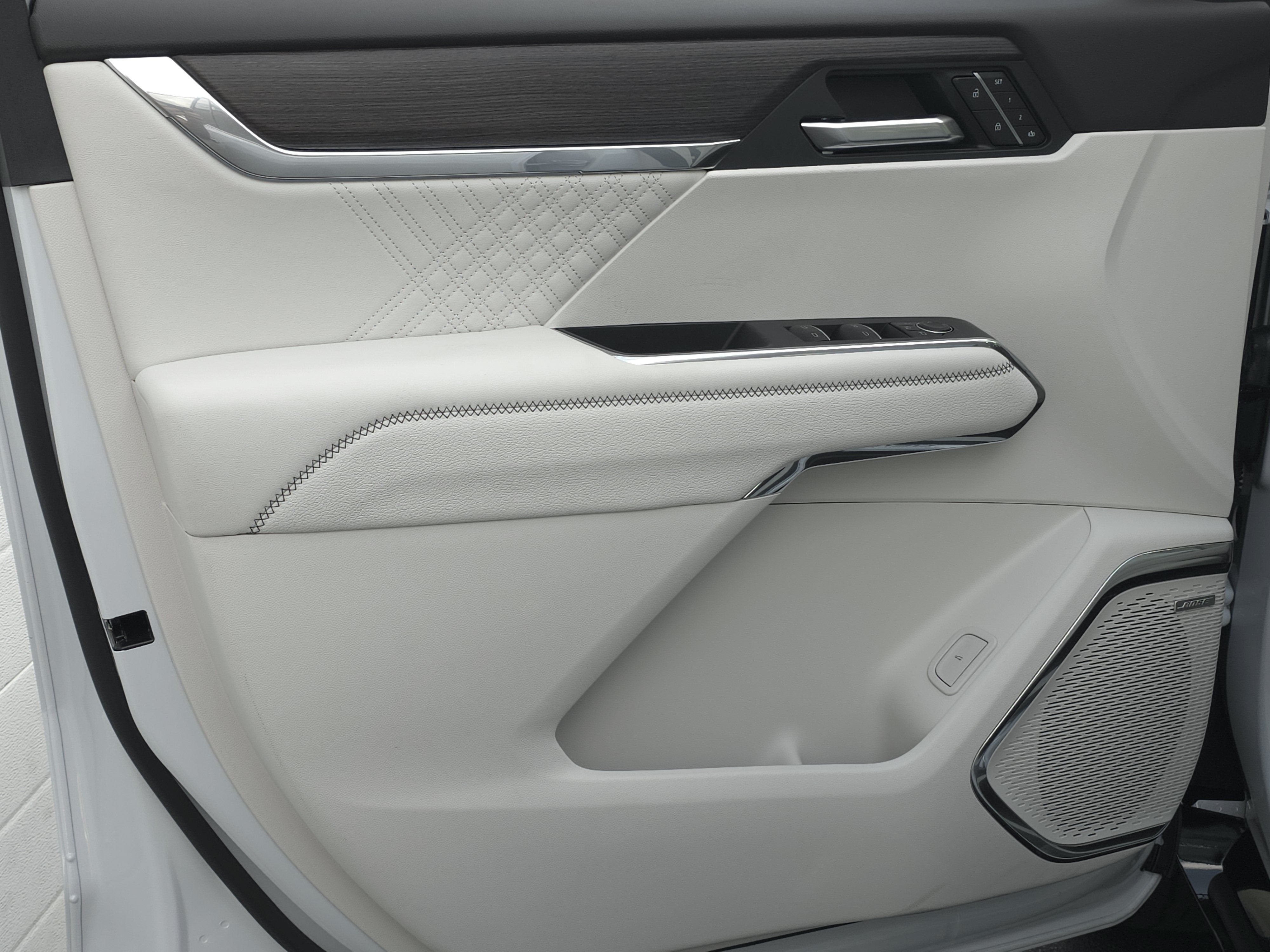 2027 GMC Acadia Denali