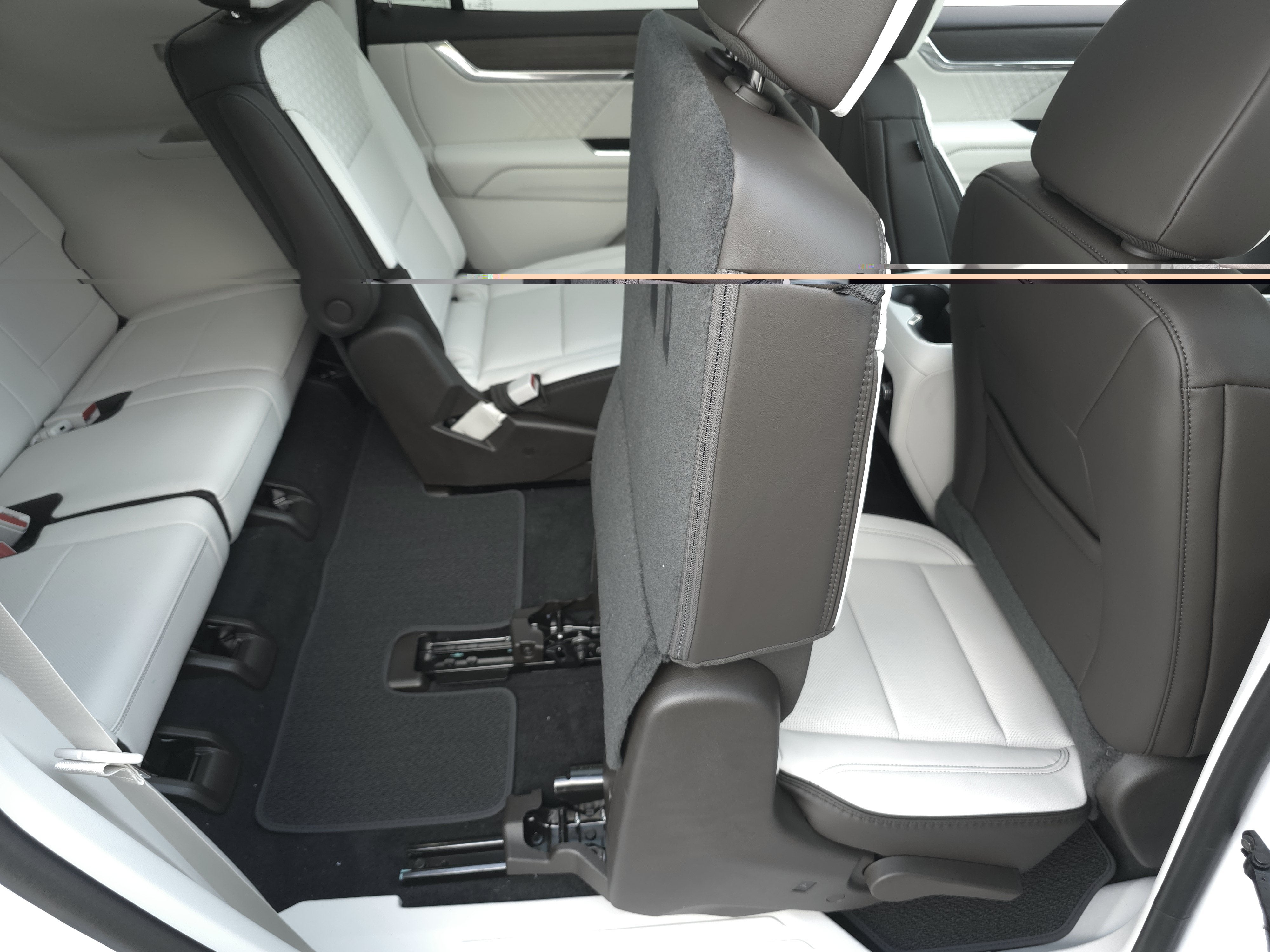 2027 GMC Acadia Denali