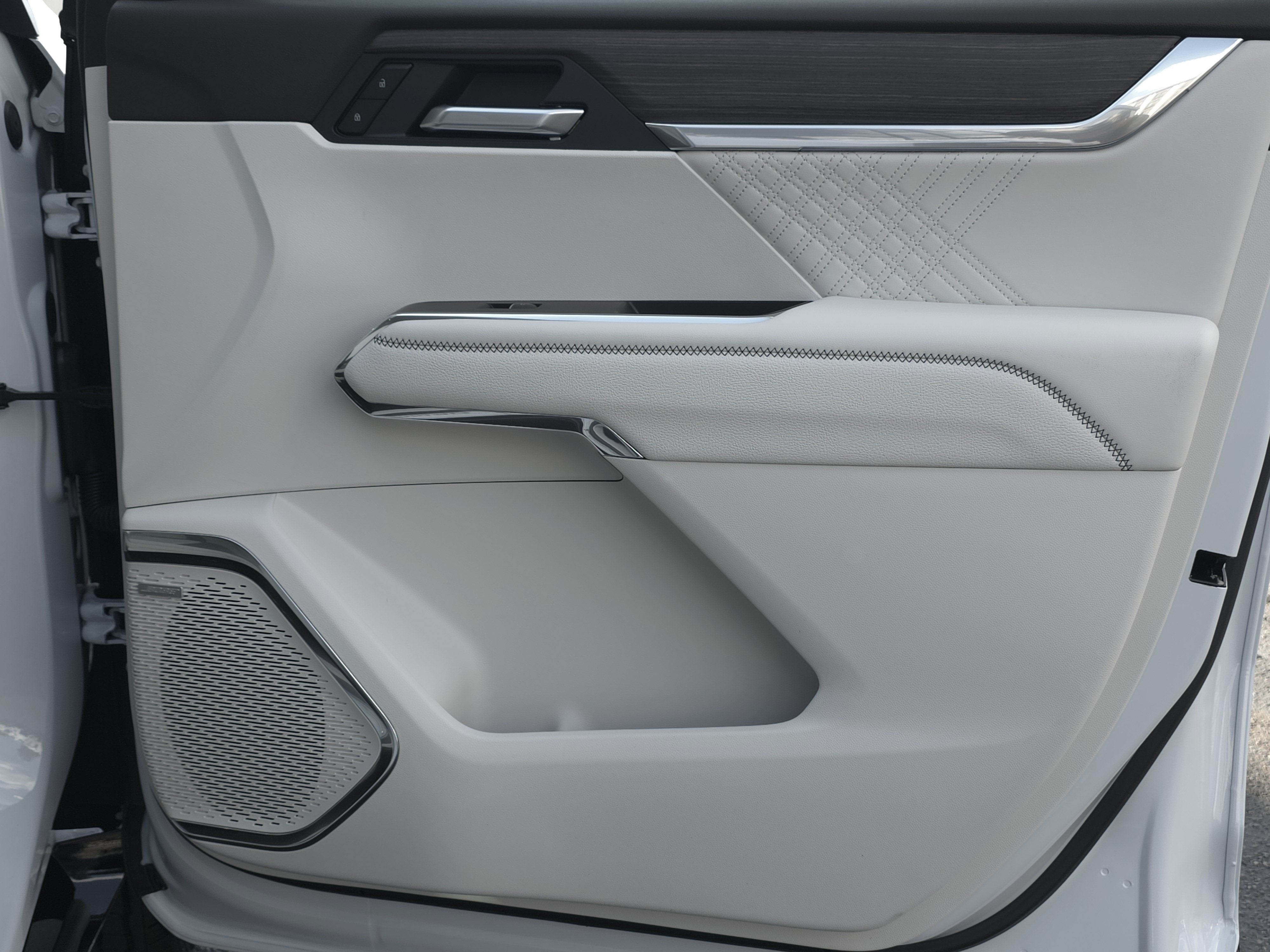 2027 GMC Acadia Denali