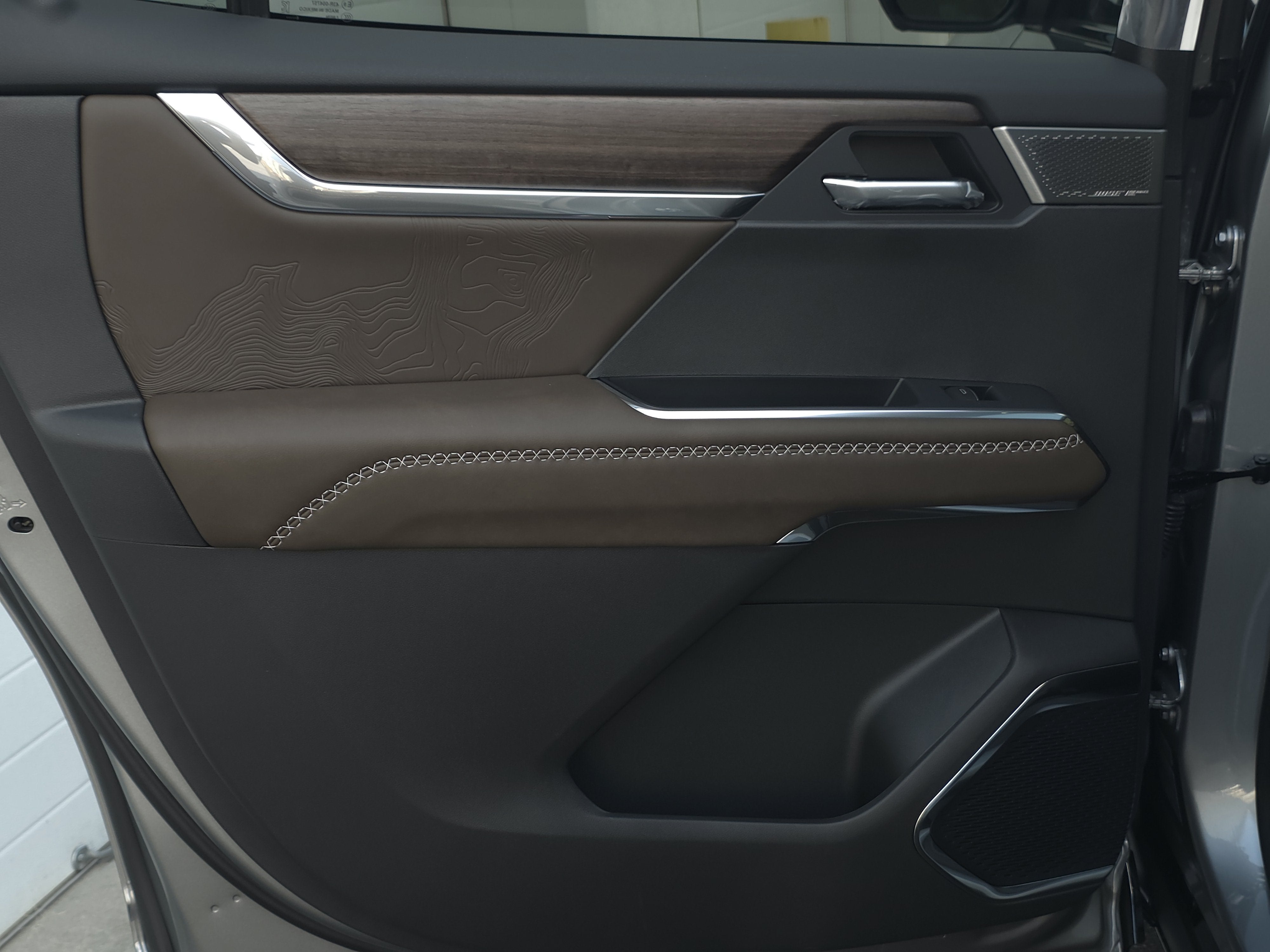 2027 GMC Acadia Denali Ultimate