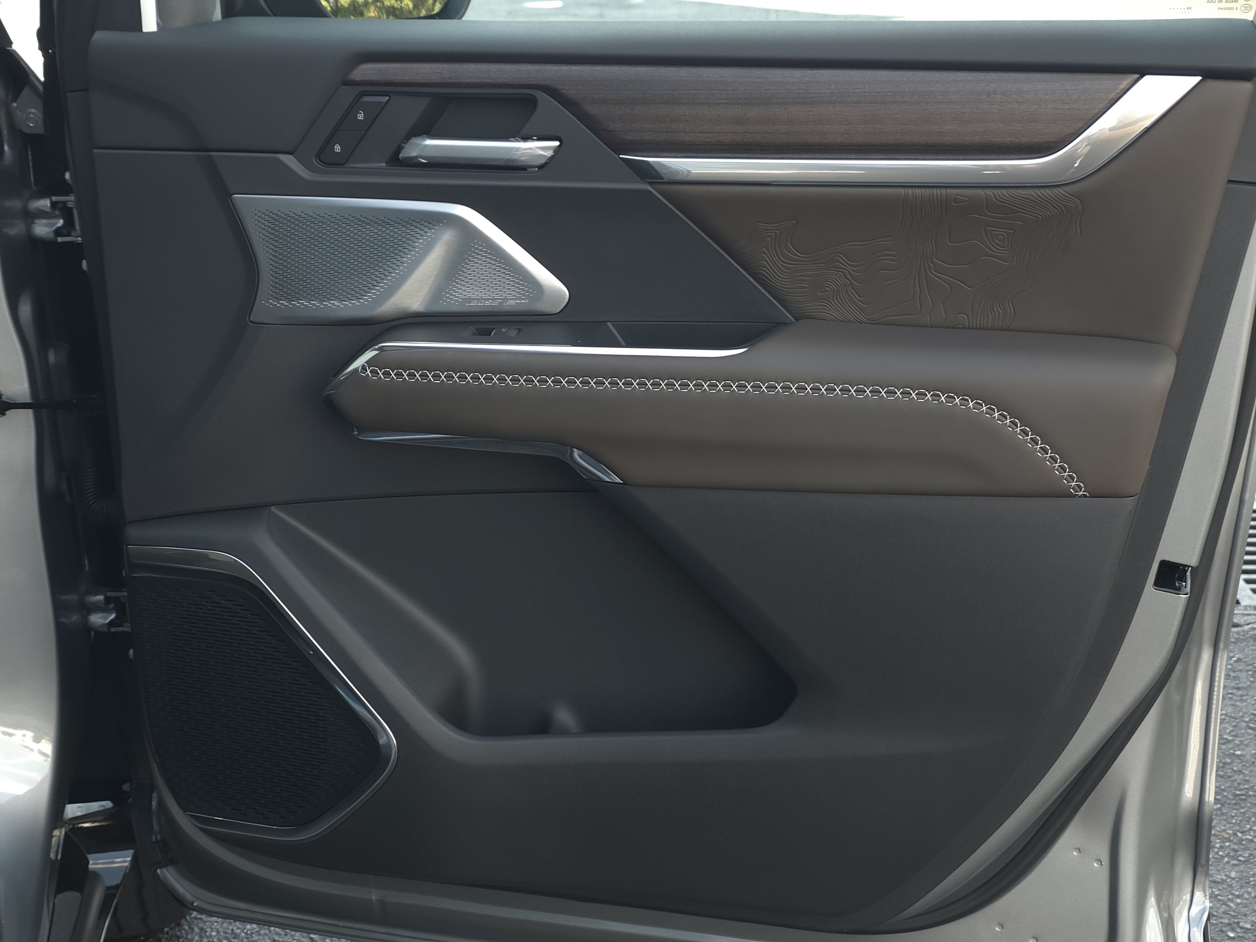 2027 GMC Acadia Denali Ultimate